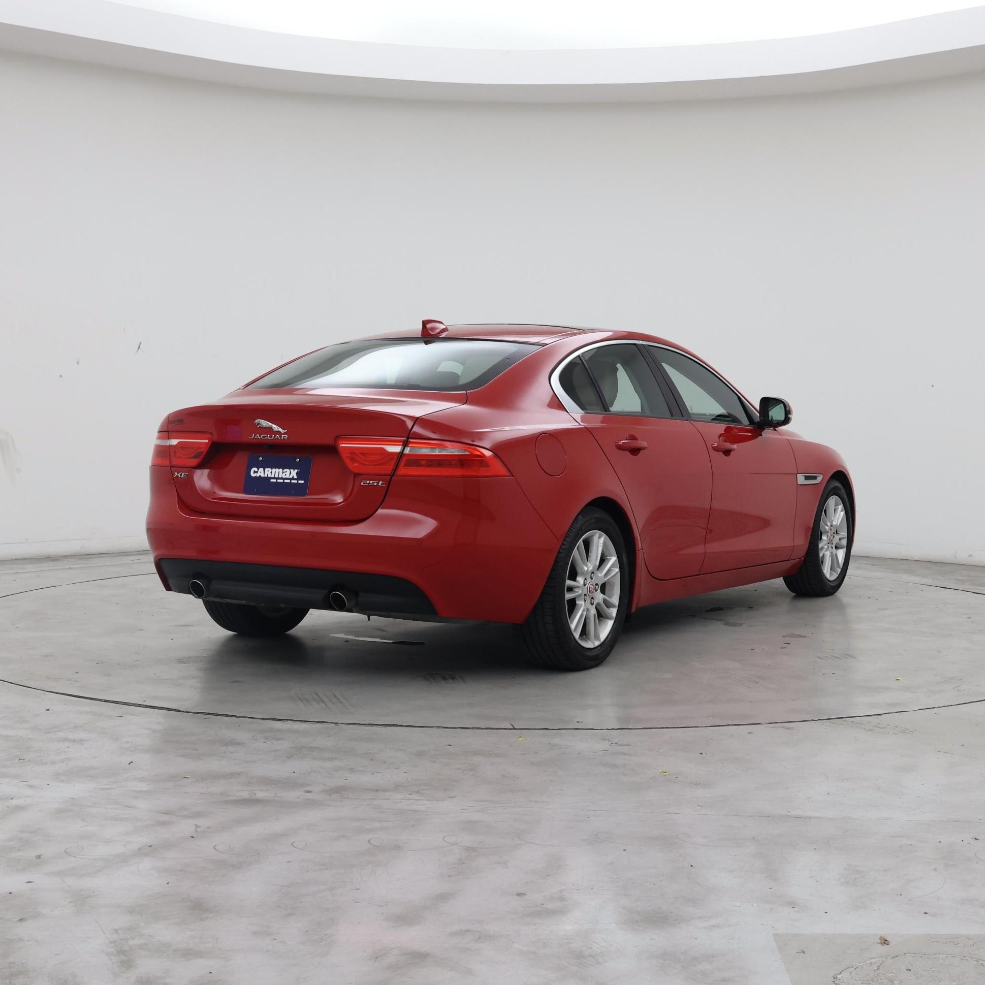 Thumbnail: 2018 Jaguar XE - 8