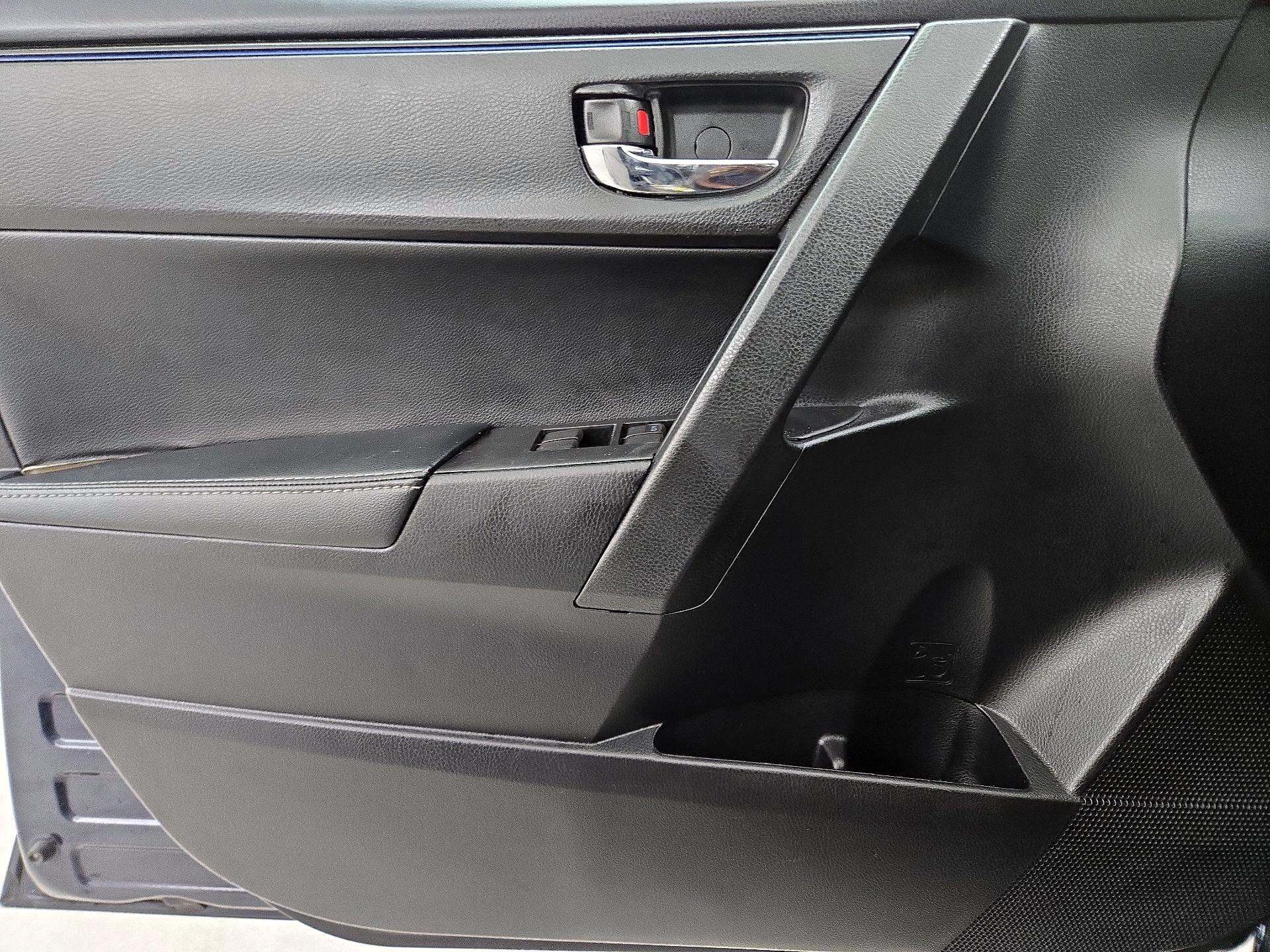 Thumbnail: 2018 Toyota Corolla - 12