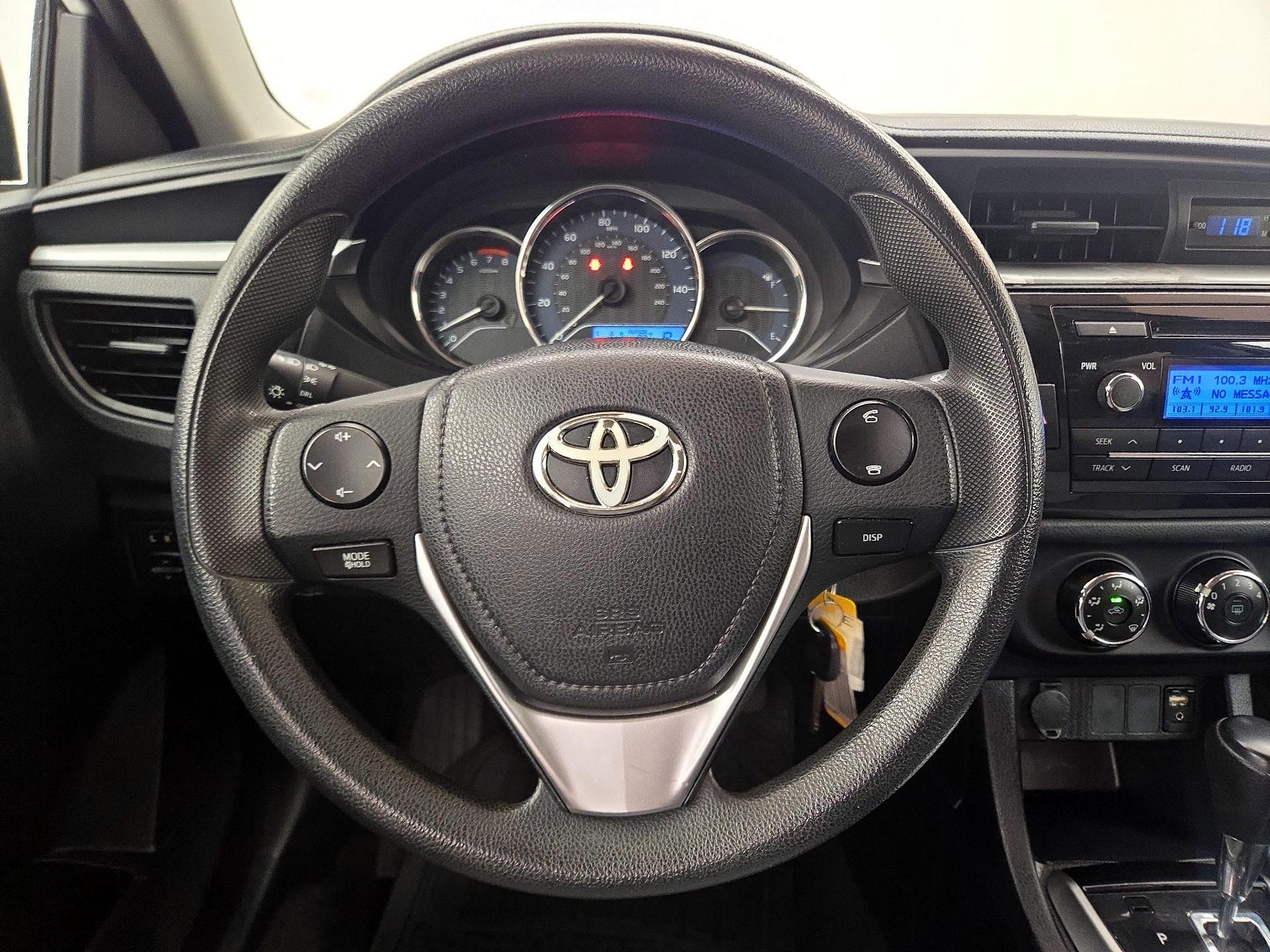 Thumbnail: 2015 Toyota Corolla - 10