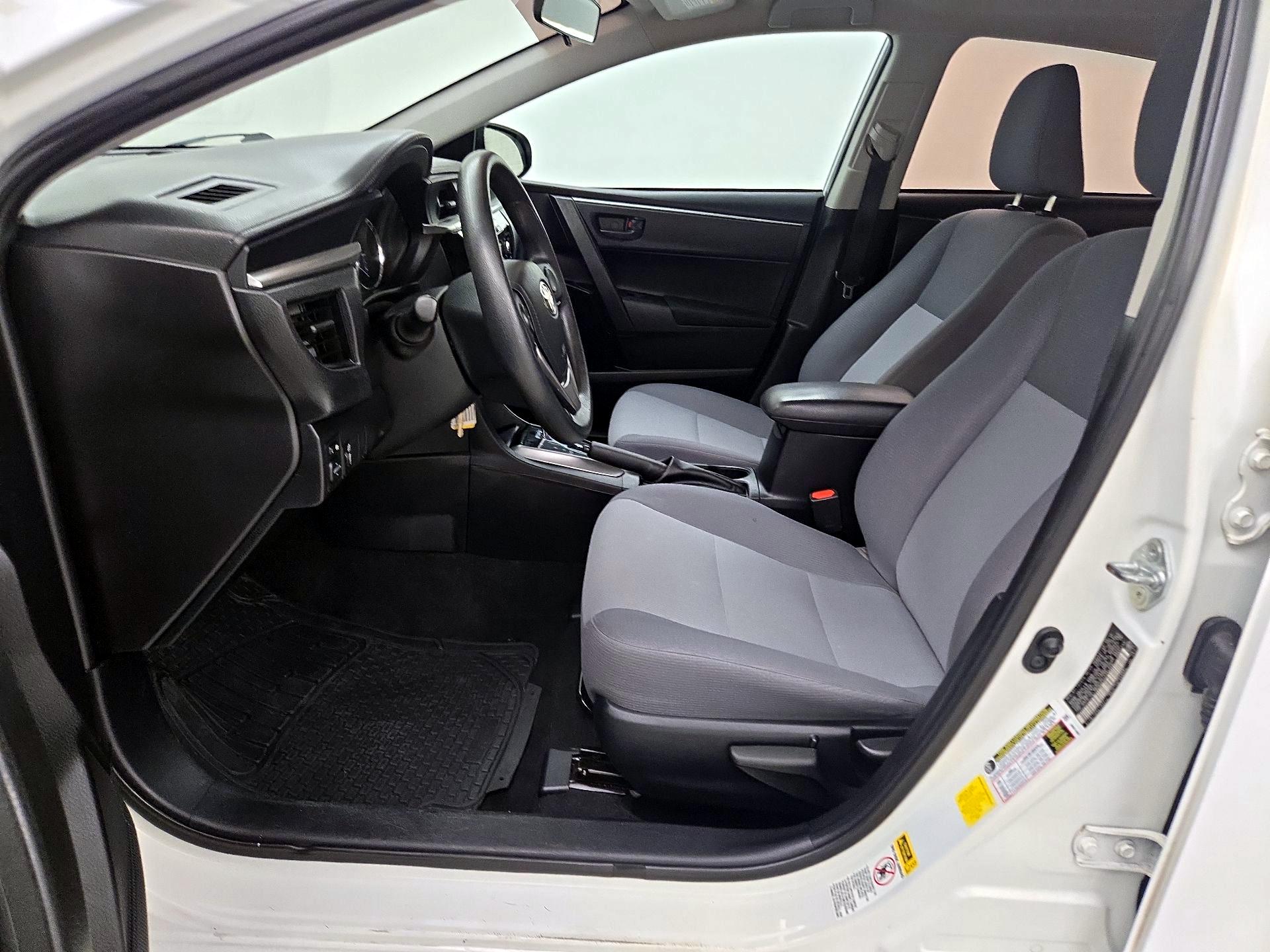 Thumbnail: 2015 Toyota Corolla - 11