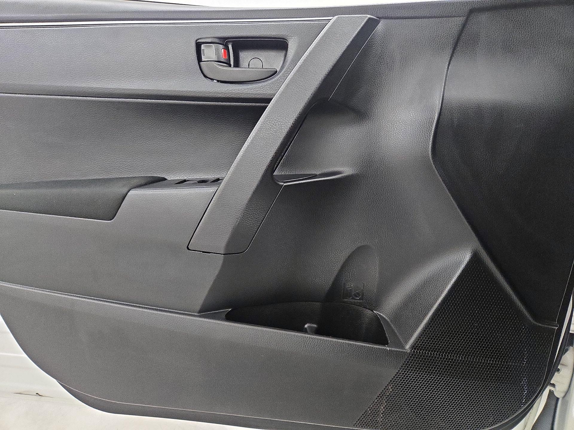 Thumbnail: 2015 Toyota Corolla - 12