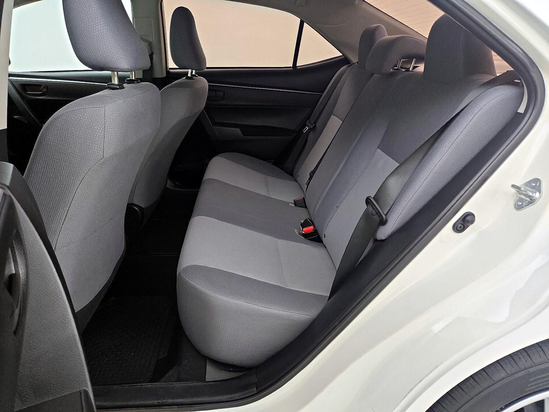 Thumbnail: 2015 Toyota Corolla - 18