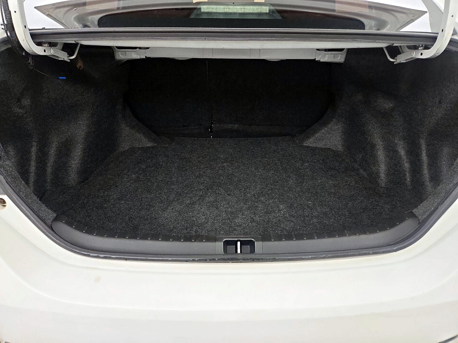 Thumbnail: 2015 Toyota Corolla - 19