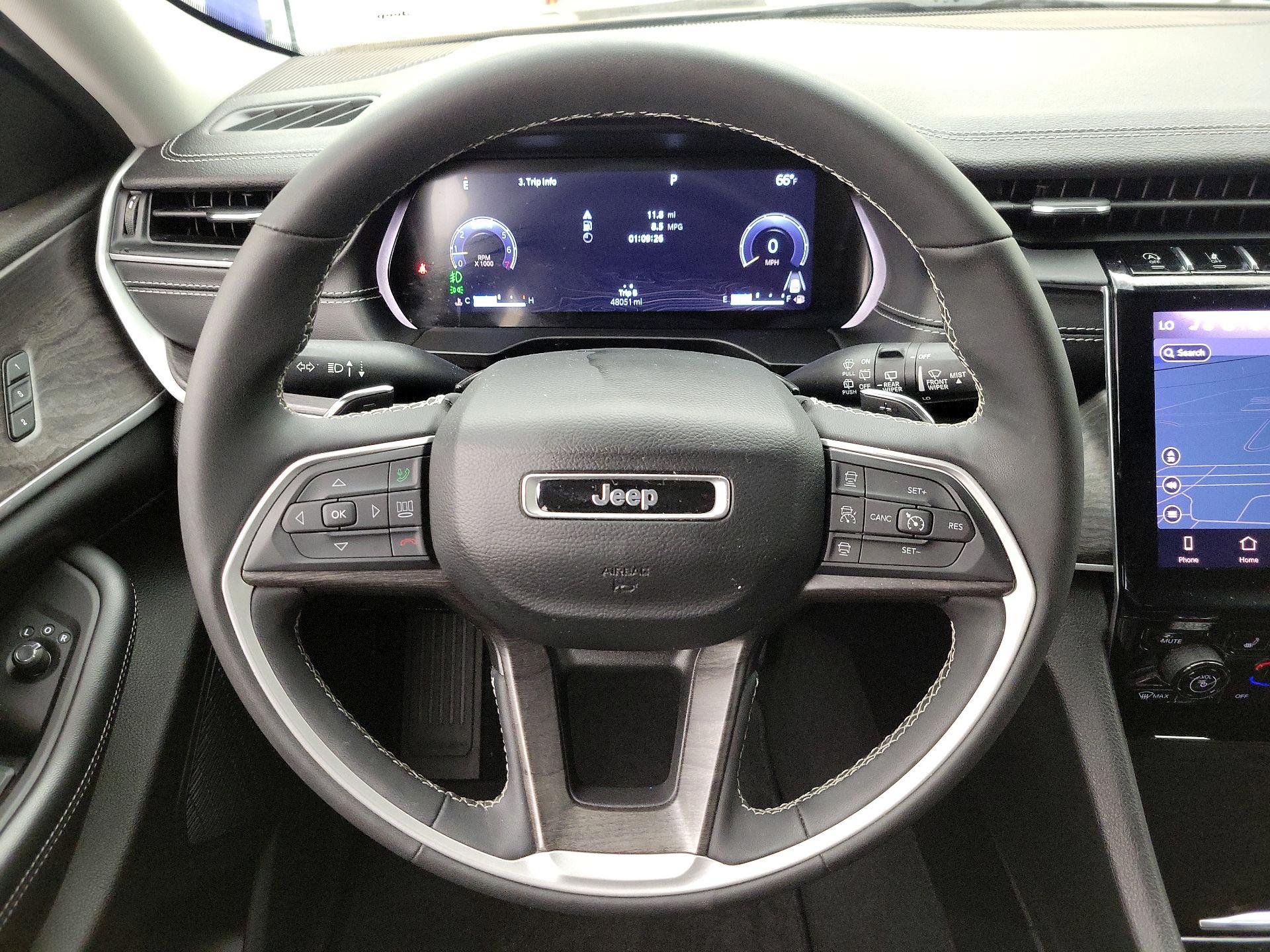 Thumbnail: 2023 Jeep Grand Cherokee - 10