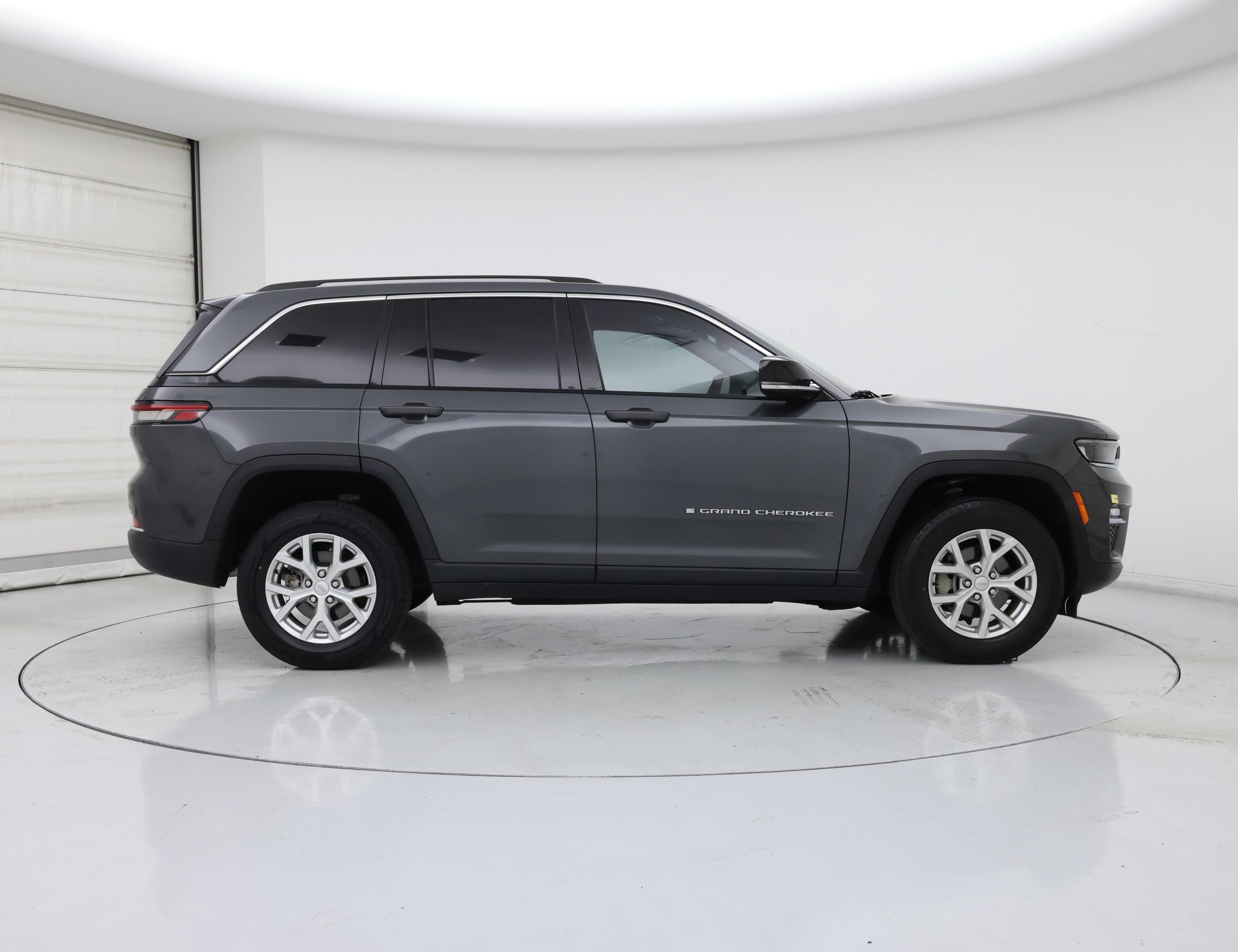 Thumbnail: 2023 Jeep Grand Cherokee - 7