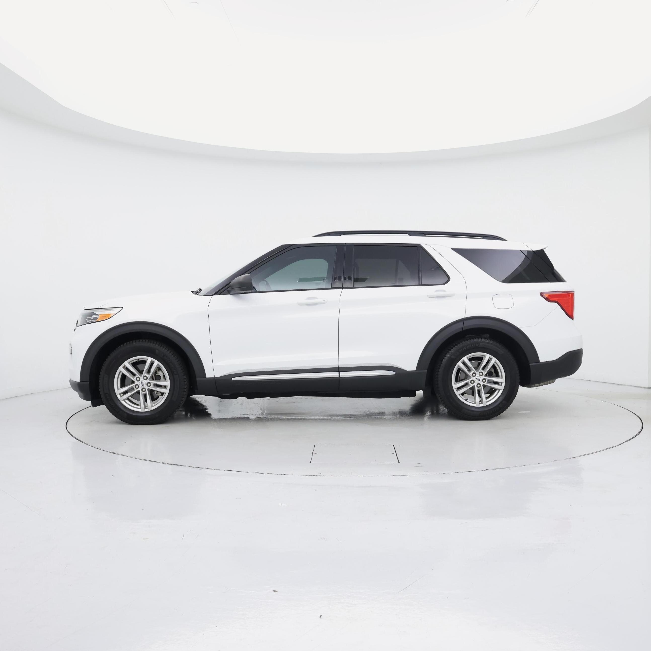 Thumbnail: 2020 Ford Explorer - 3