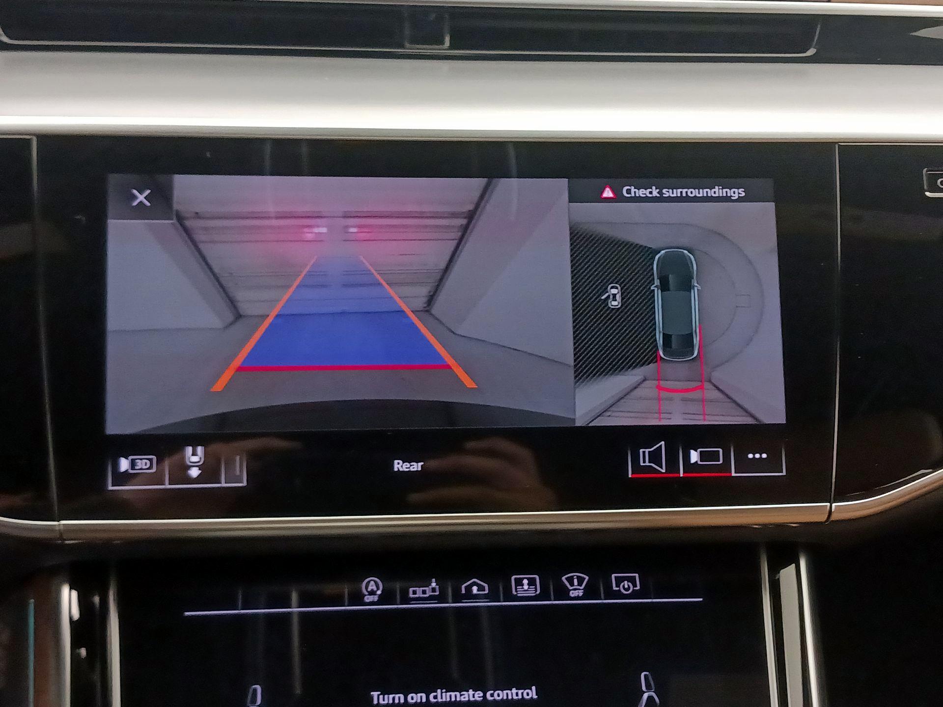 Thumbnail: 2020 Audi A8 - 15