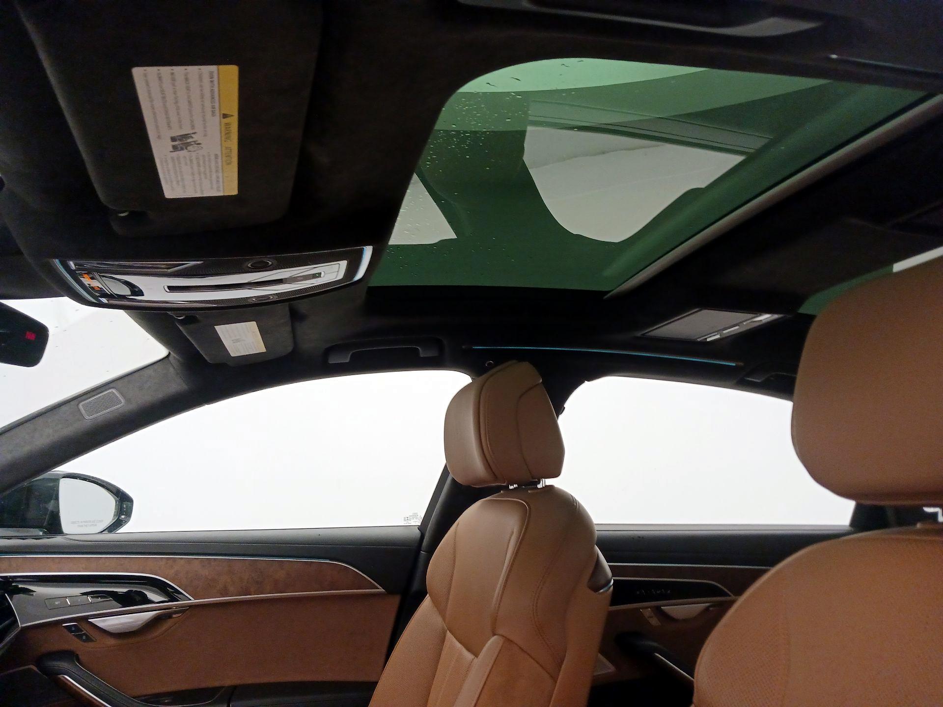 Thumbnail: 2020 Audi A8 - 20