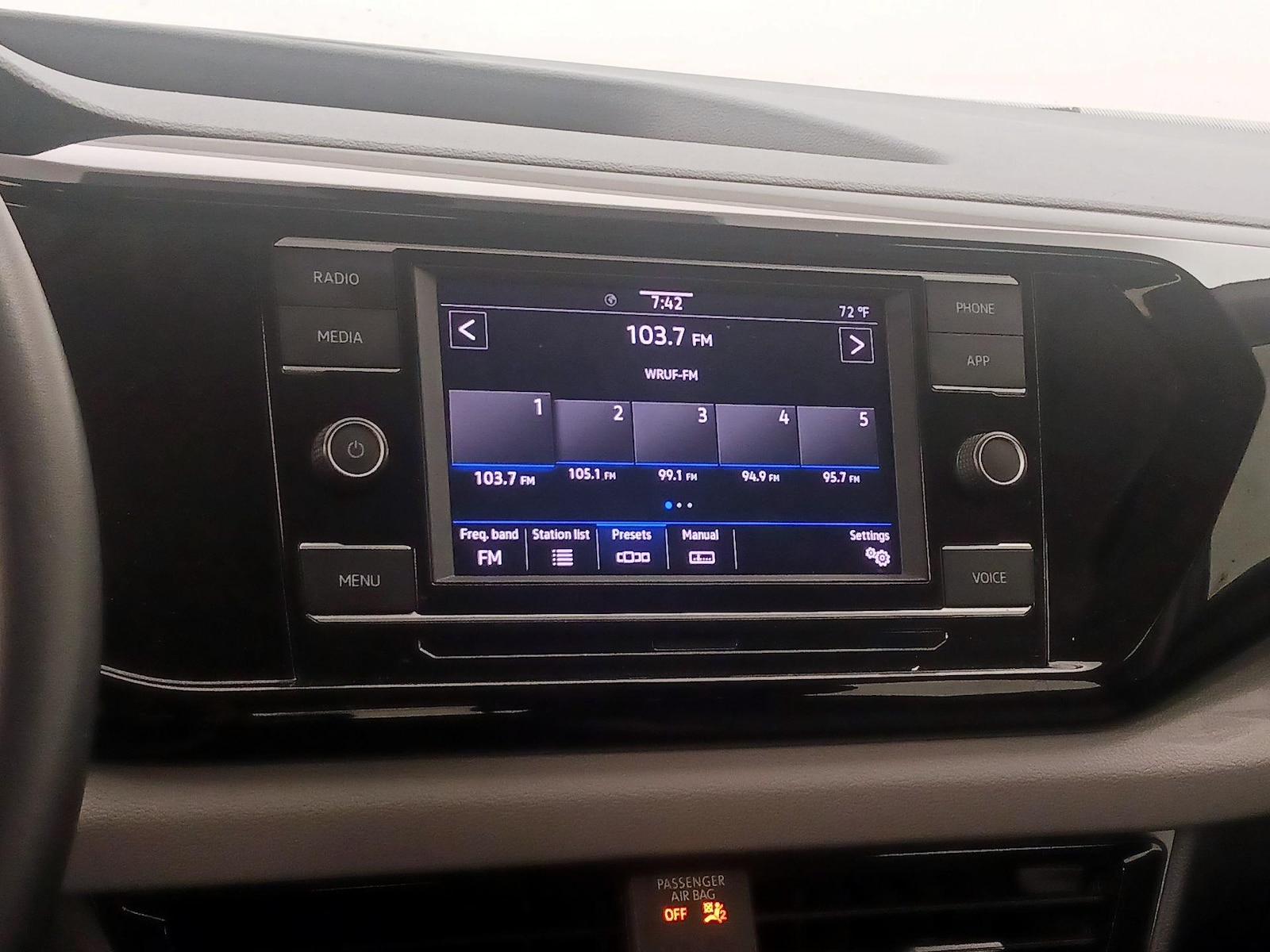 2023 Volkswagen Taos S - Photo 16