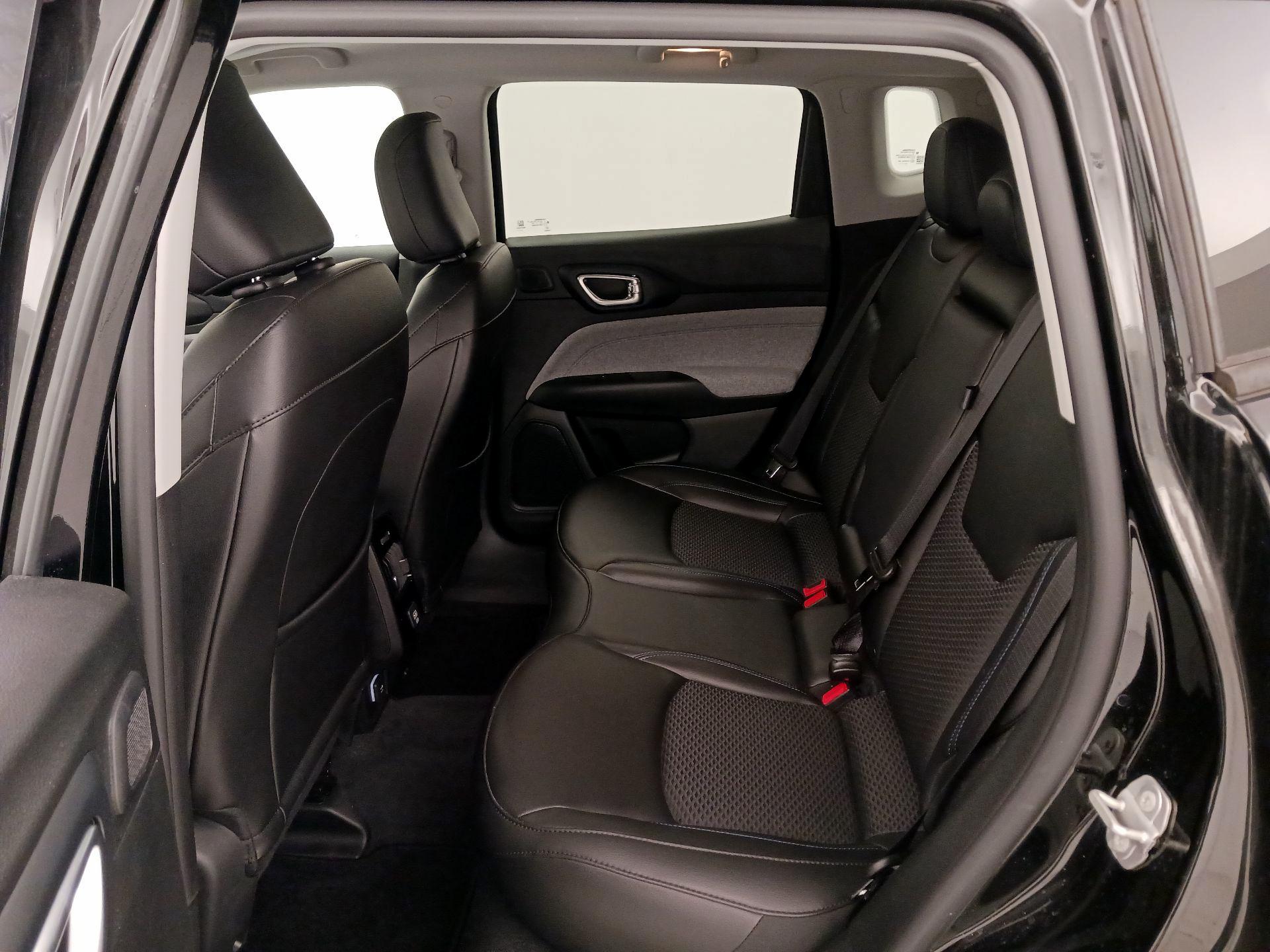 Thumbnail: 2022 Jeep Compass - 20