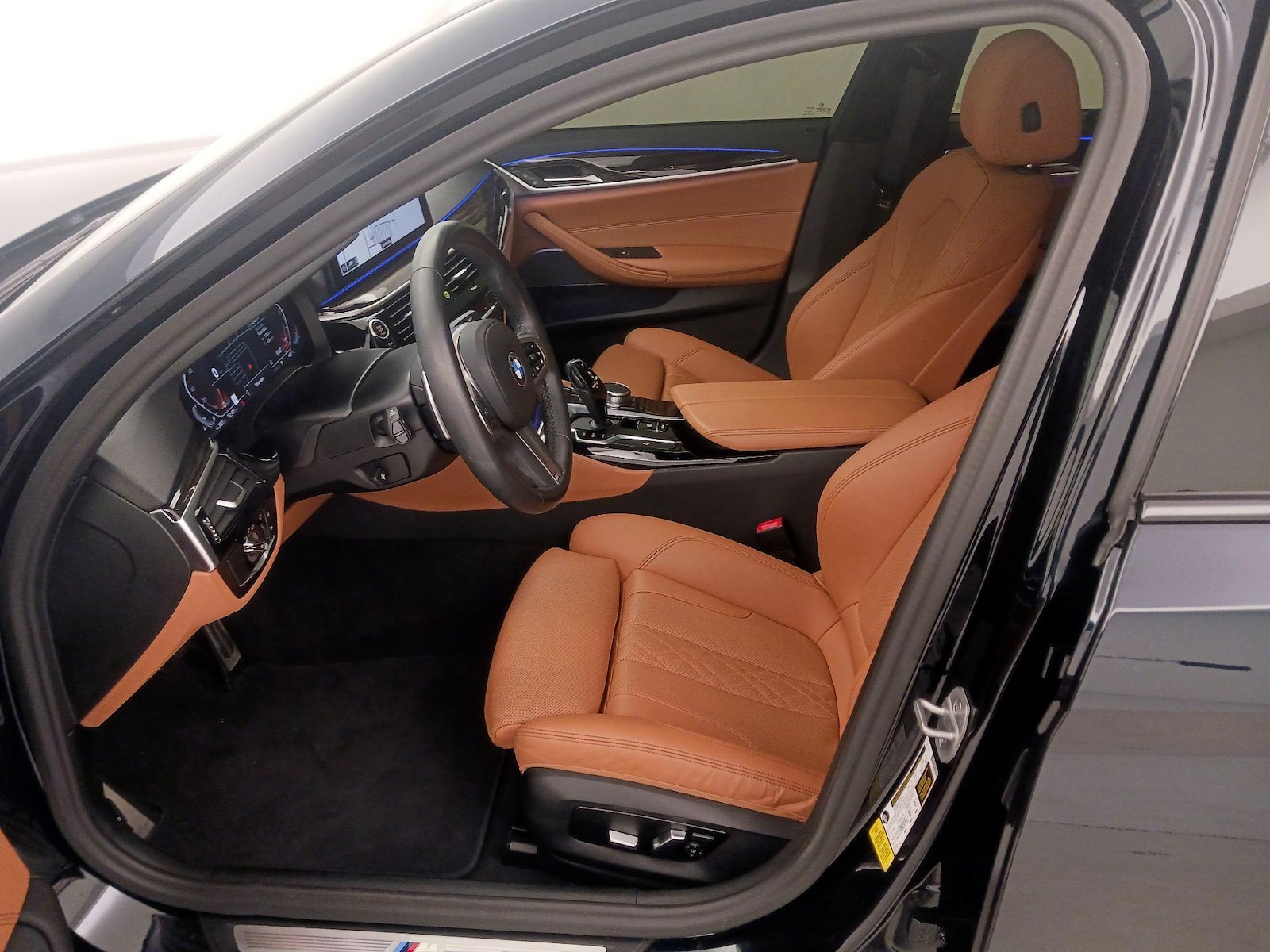 2023 BMW 5 Series 530i - Photo 12