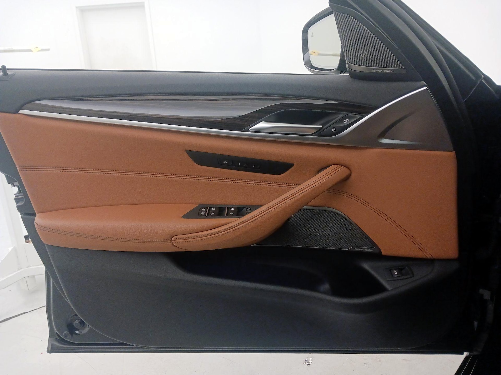 2023 BMW 5 Series 530i - Photo 13