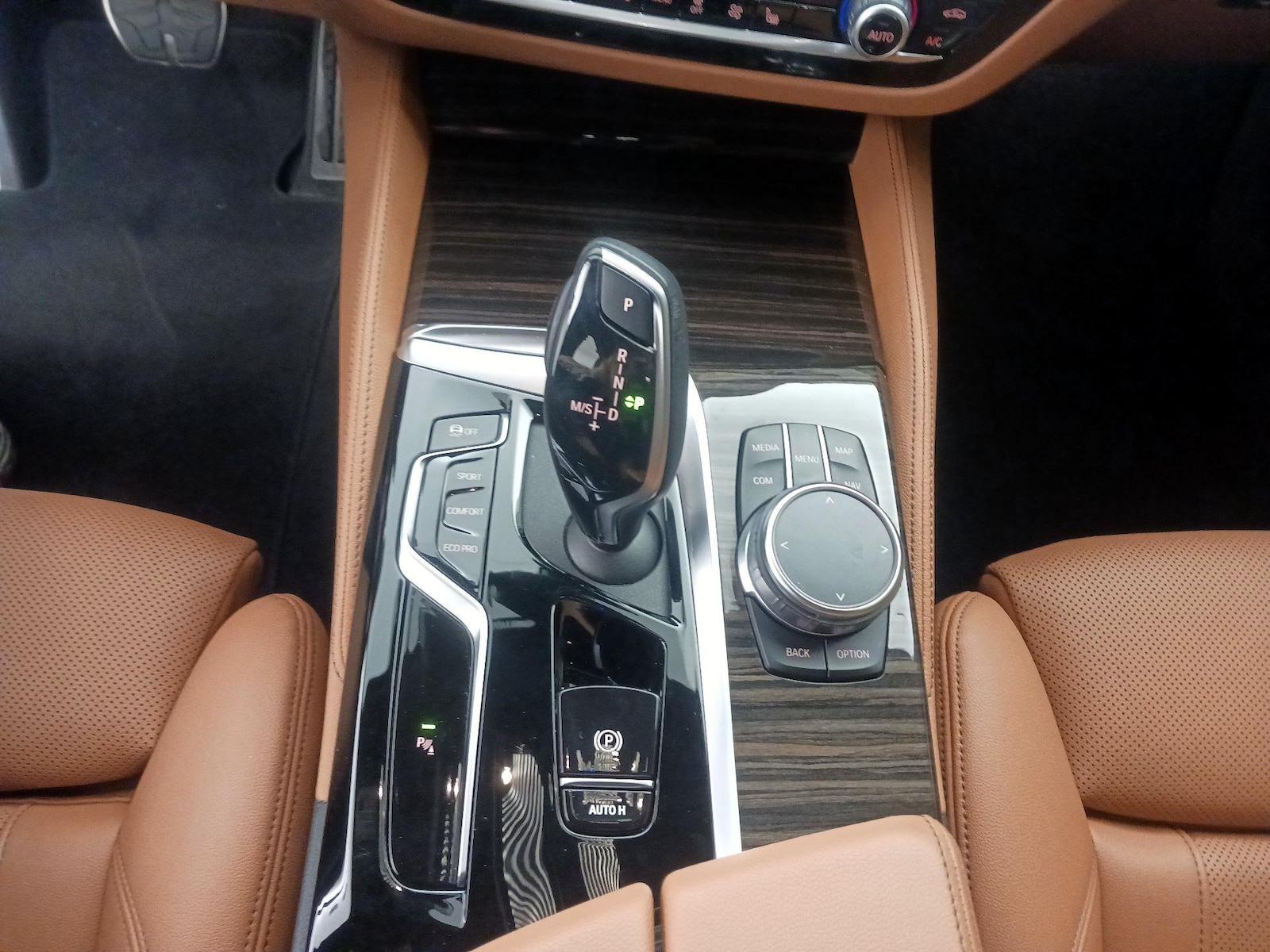 2023 BMW 5 Series 530i - Photo 19