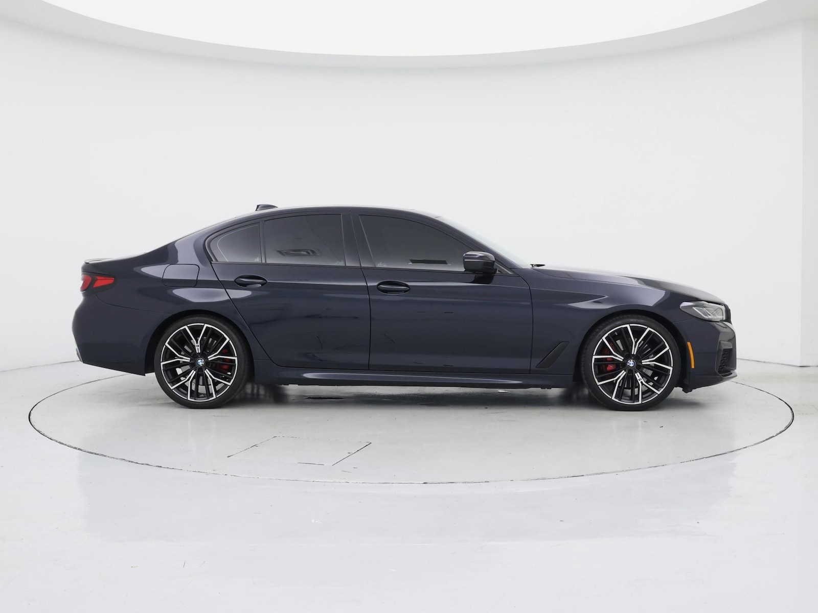 2023 BMW 5 Series 530i - Photo 8