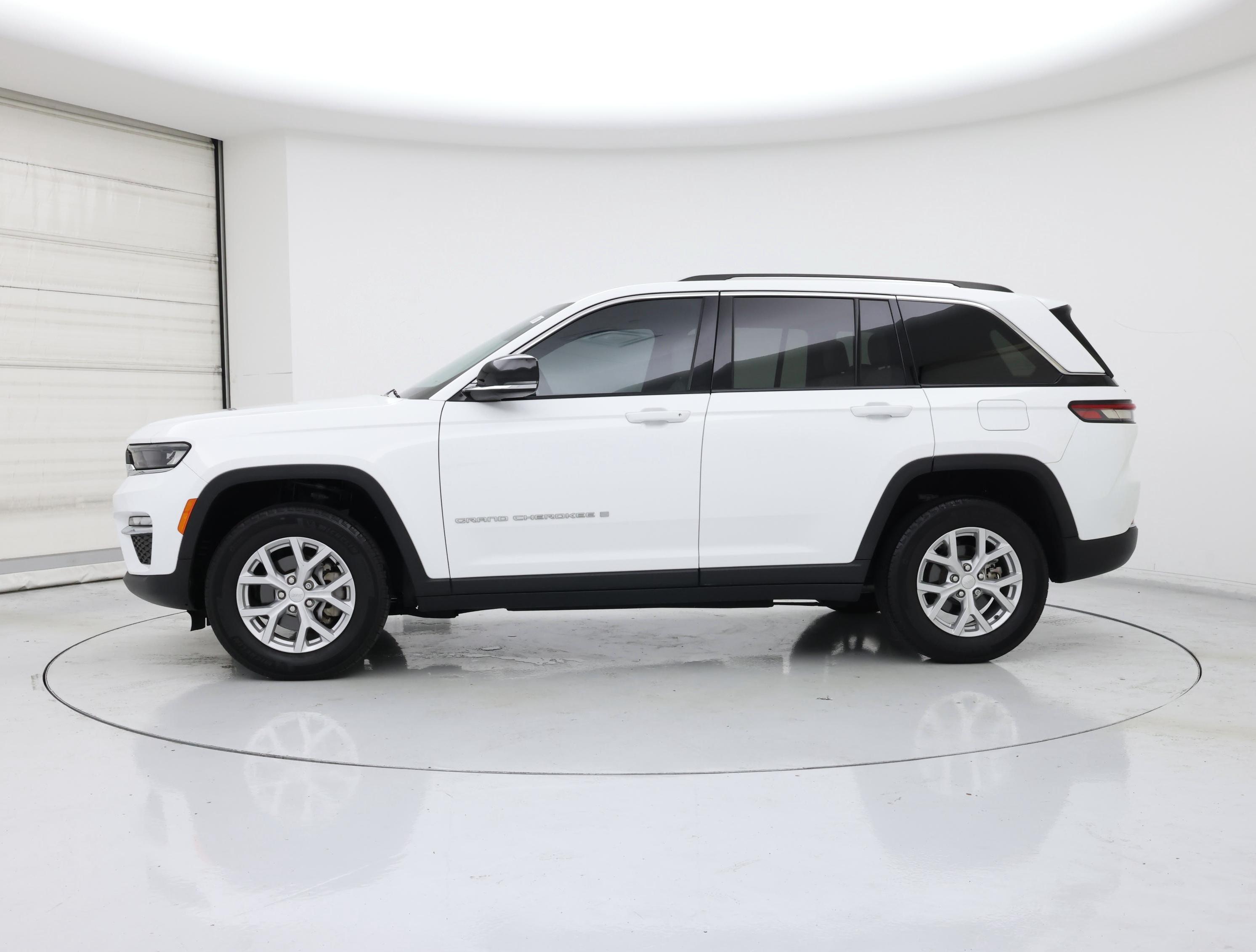 Thumbnail: 2023 Jeep Grand Cherokee - 3