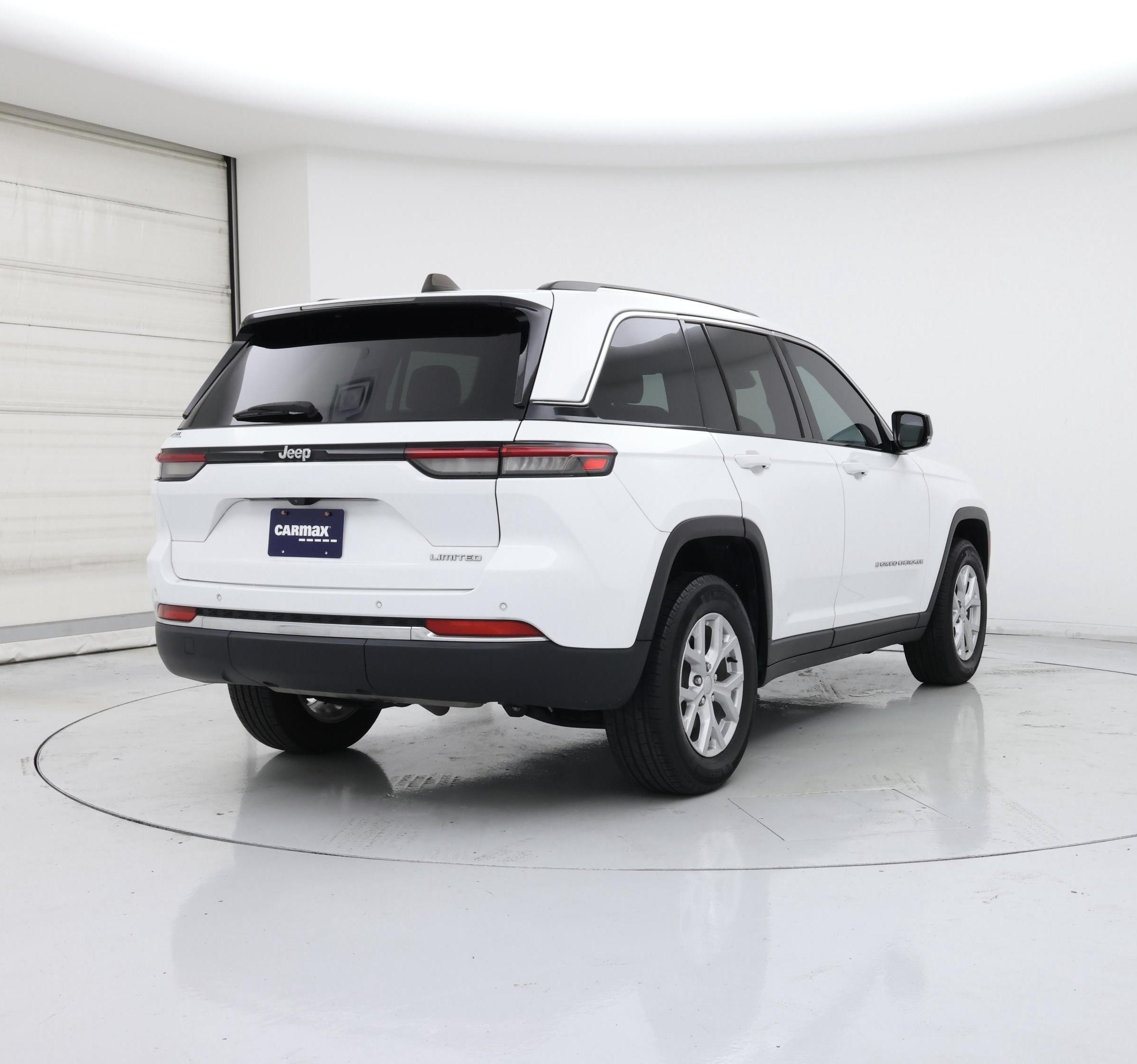 Thumbnail: 2023 Jeep Grand Cherokee - 8