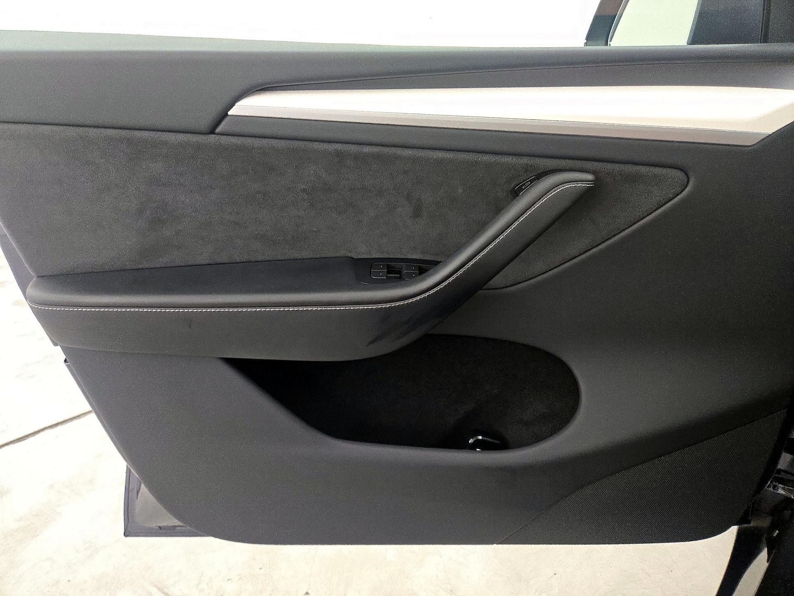 2023 Tesla Model Y Long Range - Photo 13