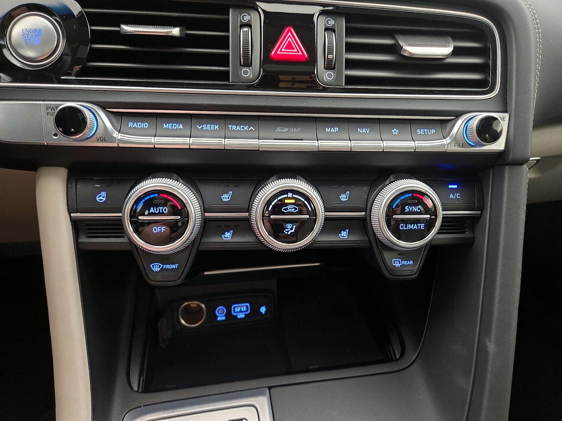 Thumbnail: 2020 Genesis G70 - 17