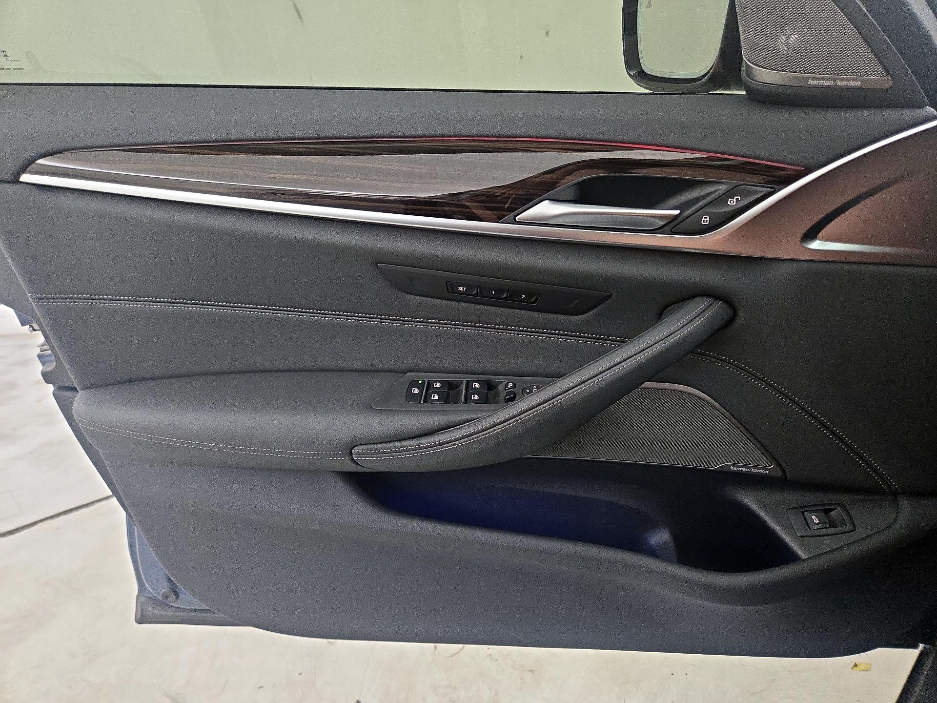 Thumbnail: 2023 BMW 5 Series - 12