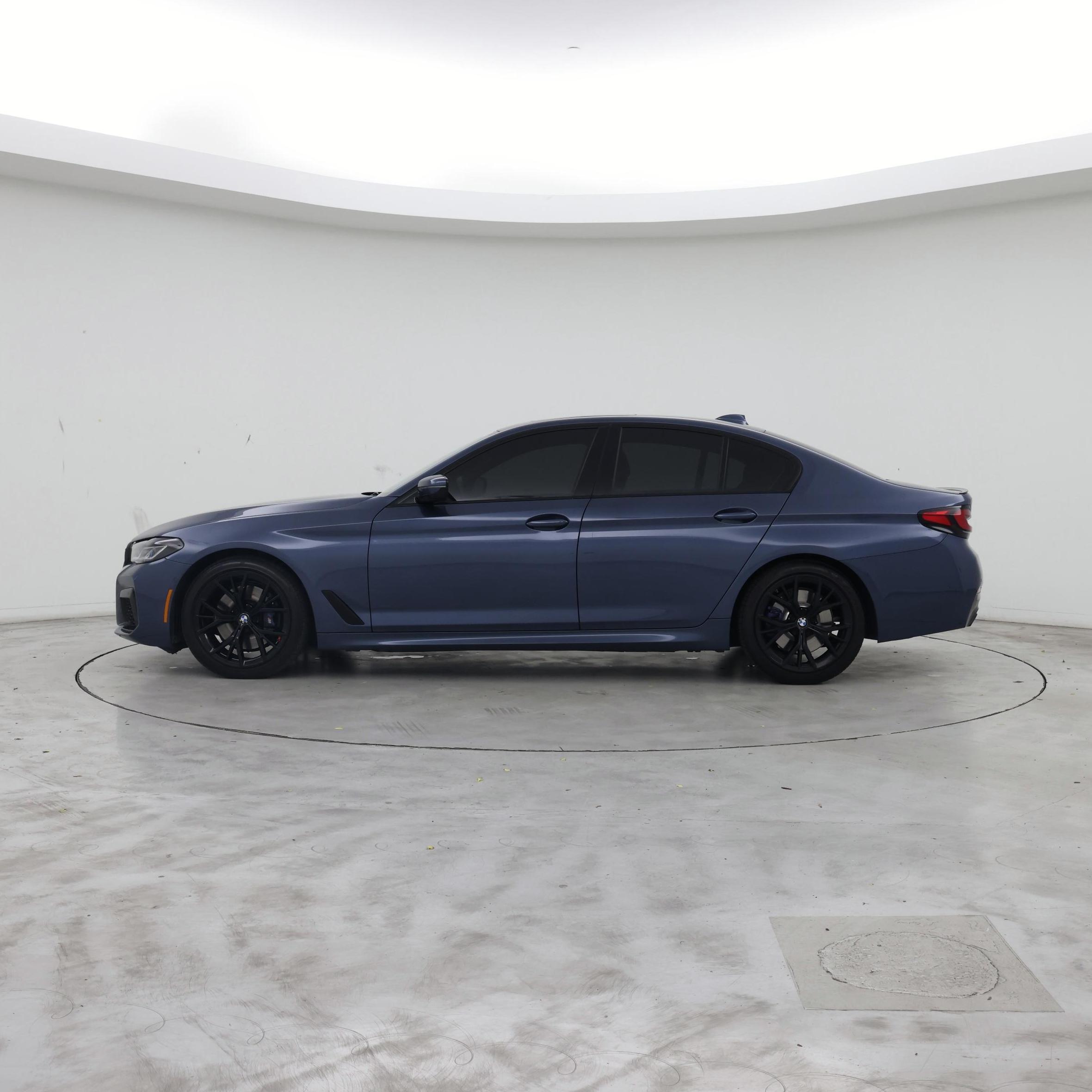 Thumbnail: 2023 BMW 5 Series - 3