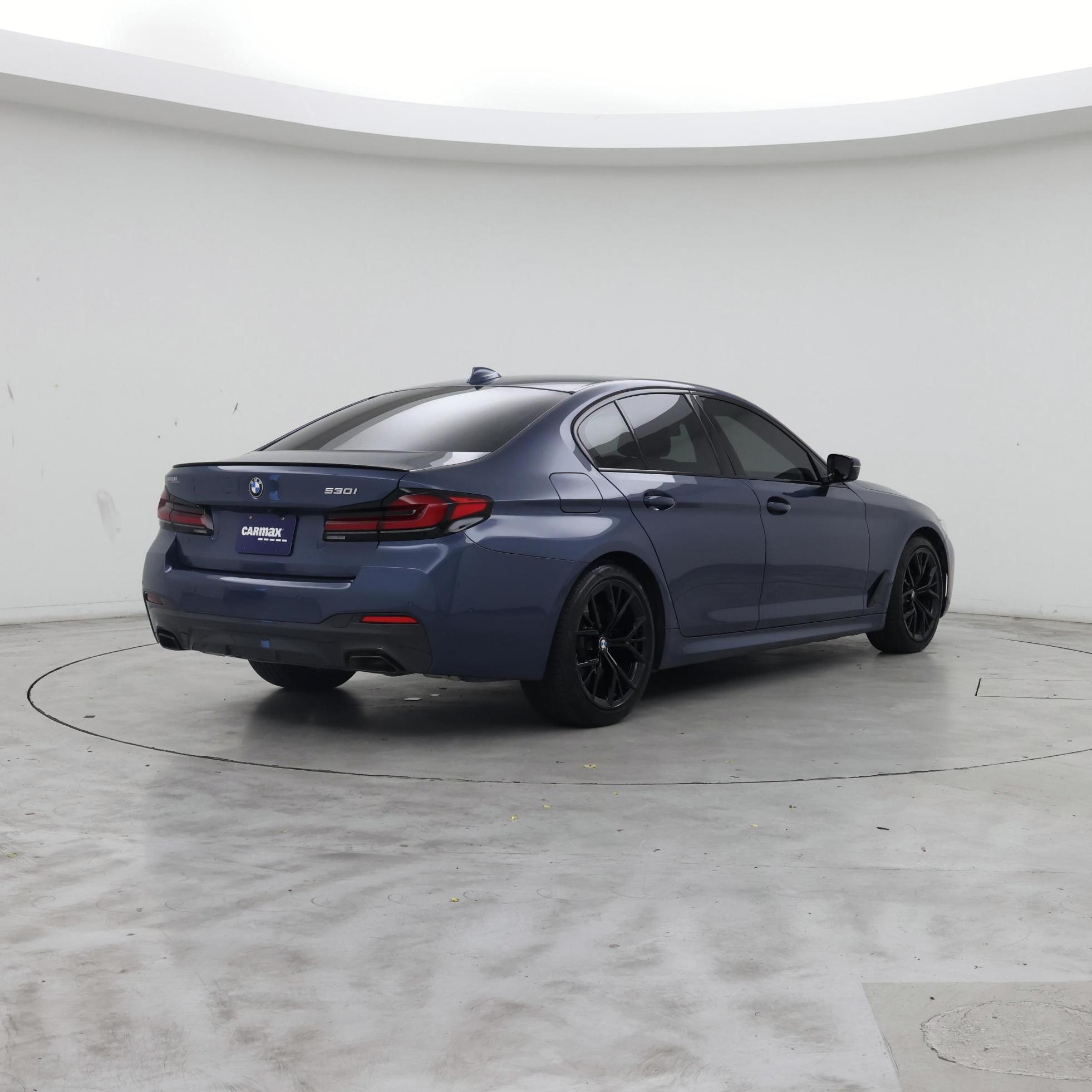 Thumbnail: 2023 BMW 5 Series - 8