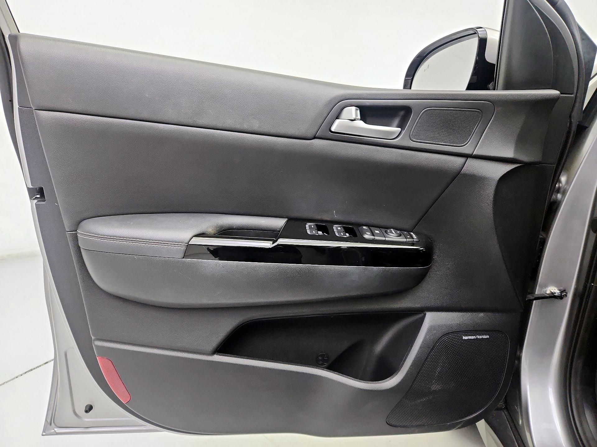 Thumbnail: 2021 Kia Sportage - 12