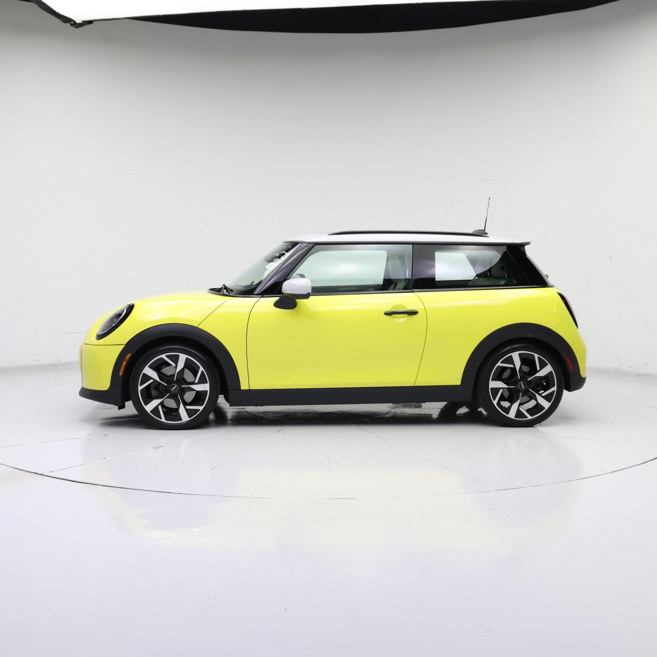 Thumbnail: 2025 MINI Cooper Hardtop - 3