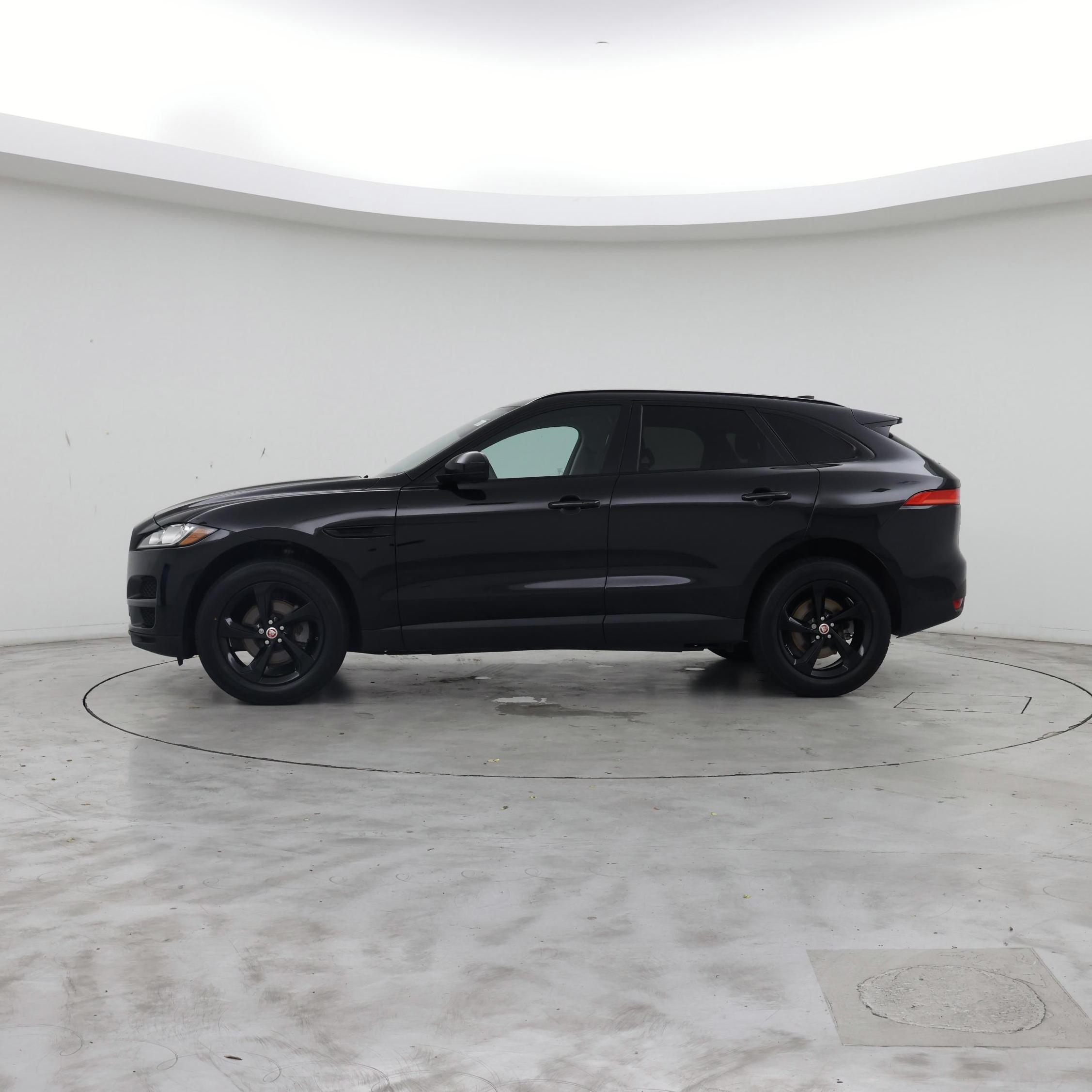 Thumbnail: 2020 Jaguar F-Pace - 3