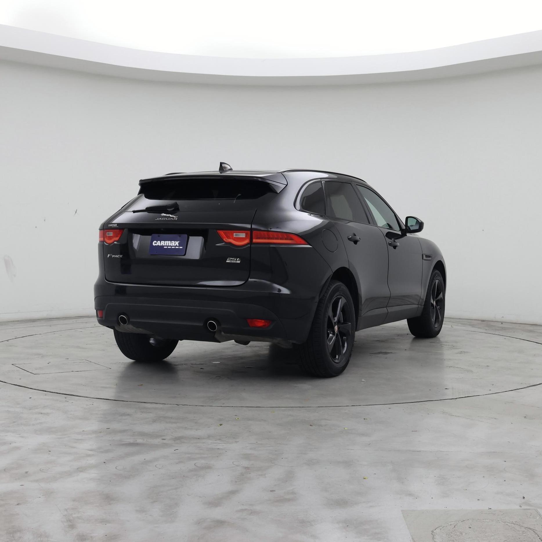 Thumbnail: 2020 Jaguar F-Pace - 8
