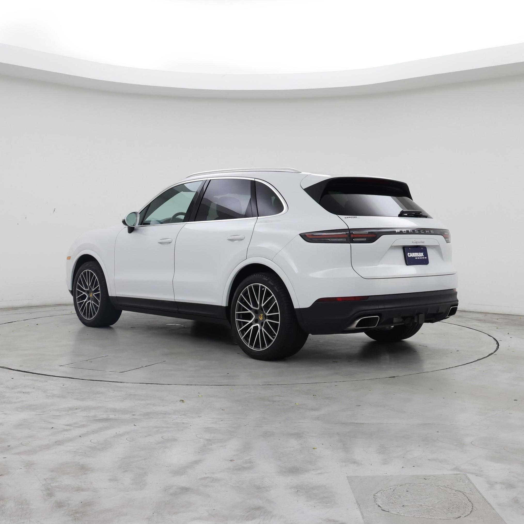 Thumbnail: 2020 Porsche Cayenne - 2