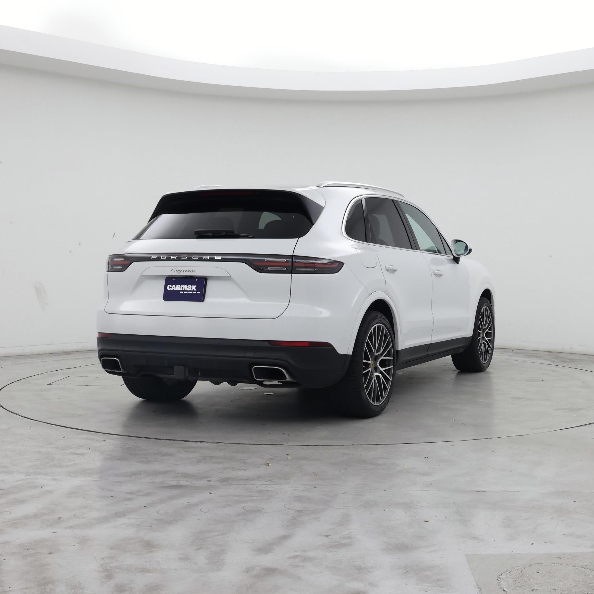 Thumbnail: 2020 Porsche Cayenne - 8