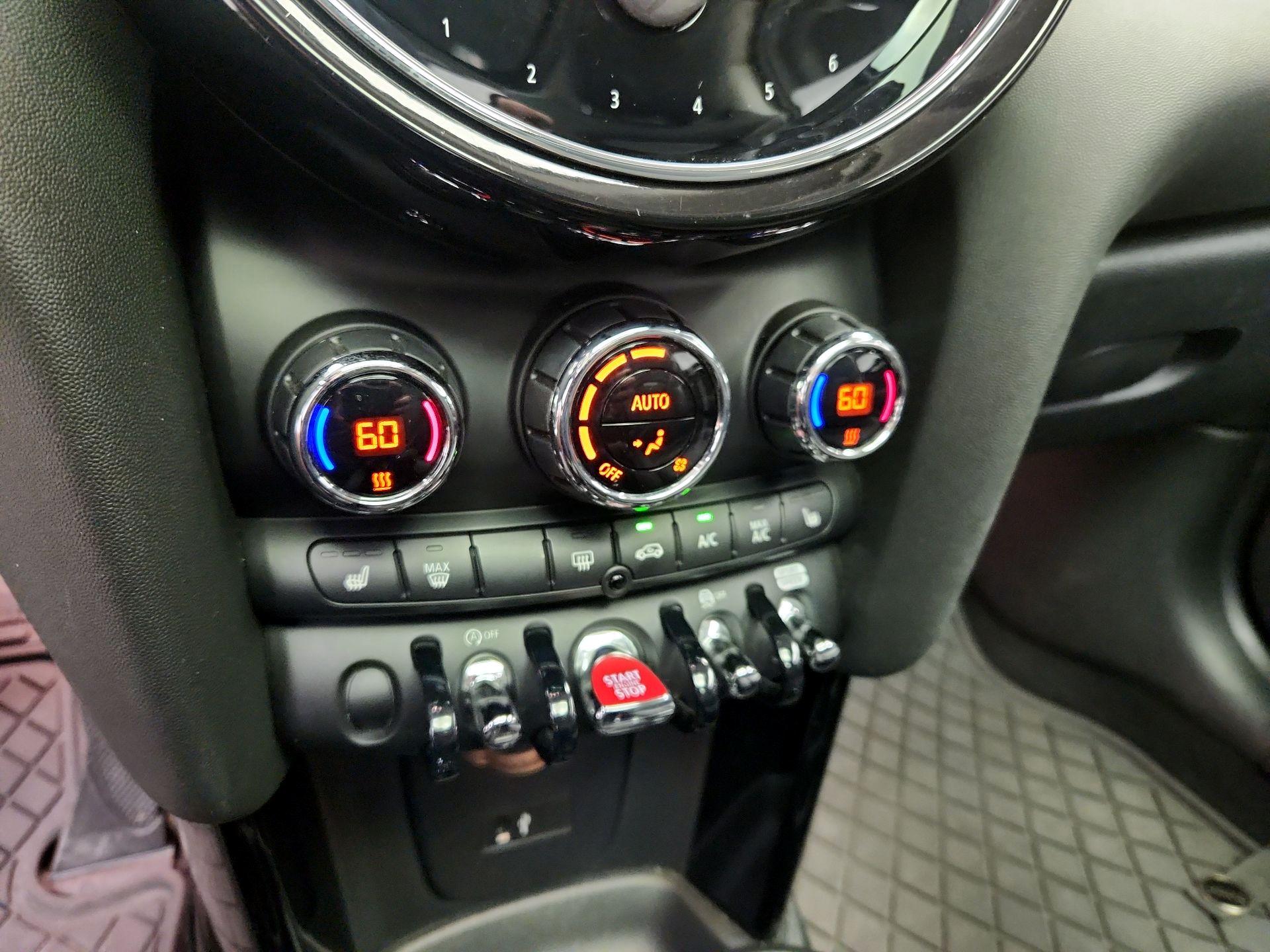 Thumbnail: 2023 MINI Cooper Hardtop - 17