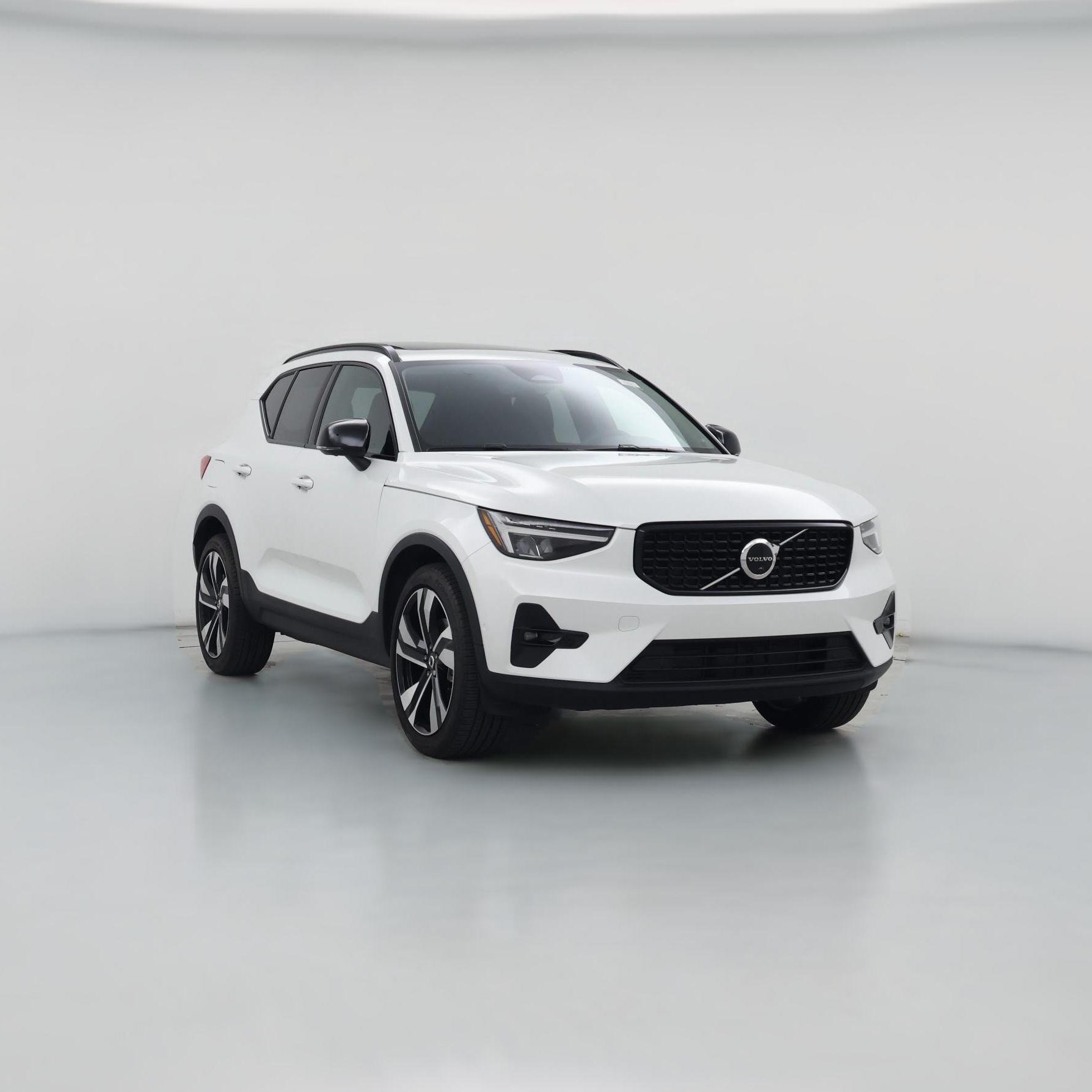 Thumbnail: 2023 Volvo XC40 - 1