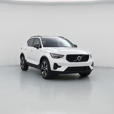 2023 Volvo XC40 B4 Plus Dark Theme