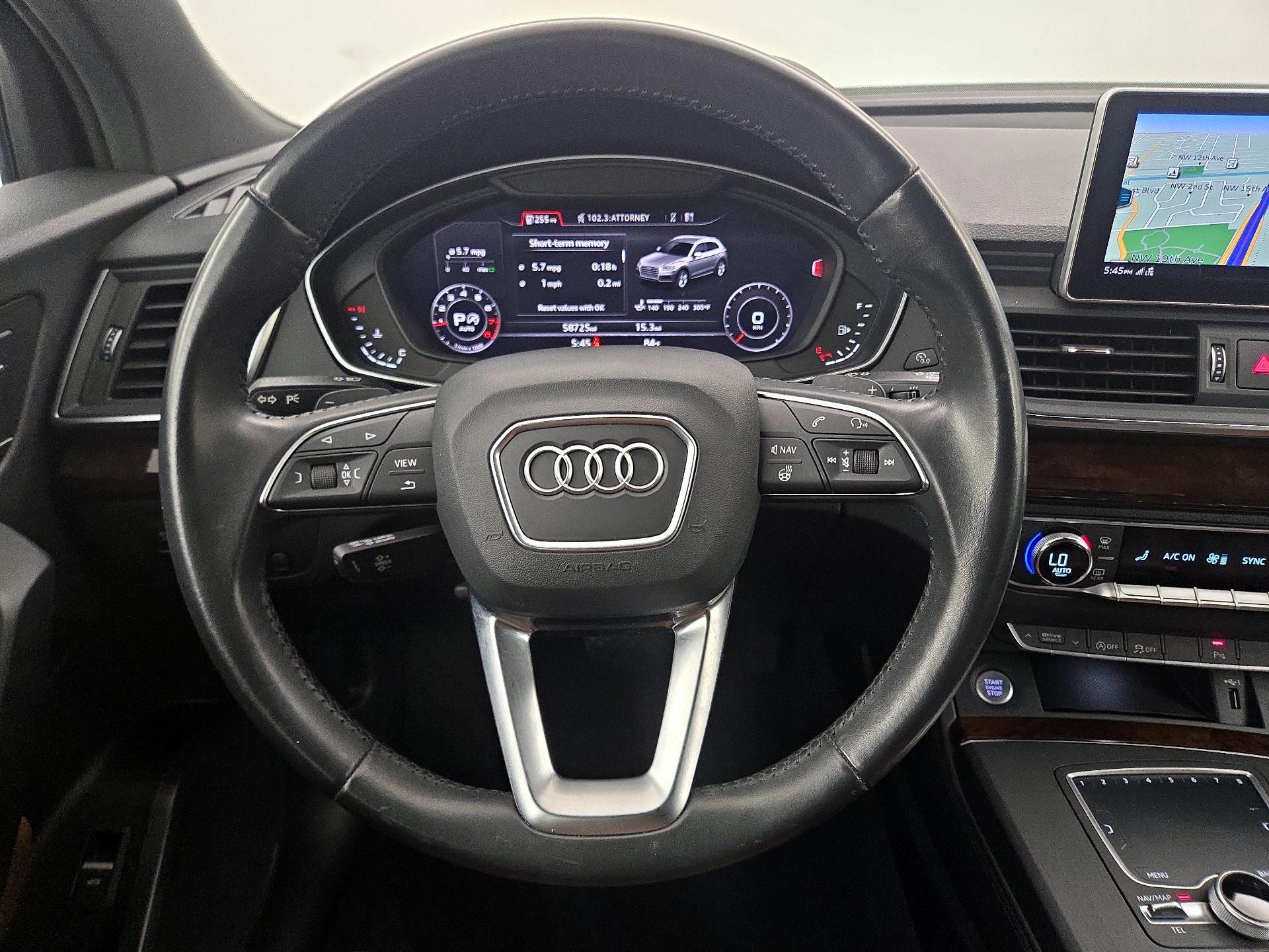 Thumbnail: 2020 Audi Q5 - 10