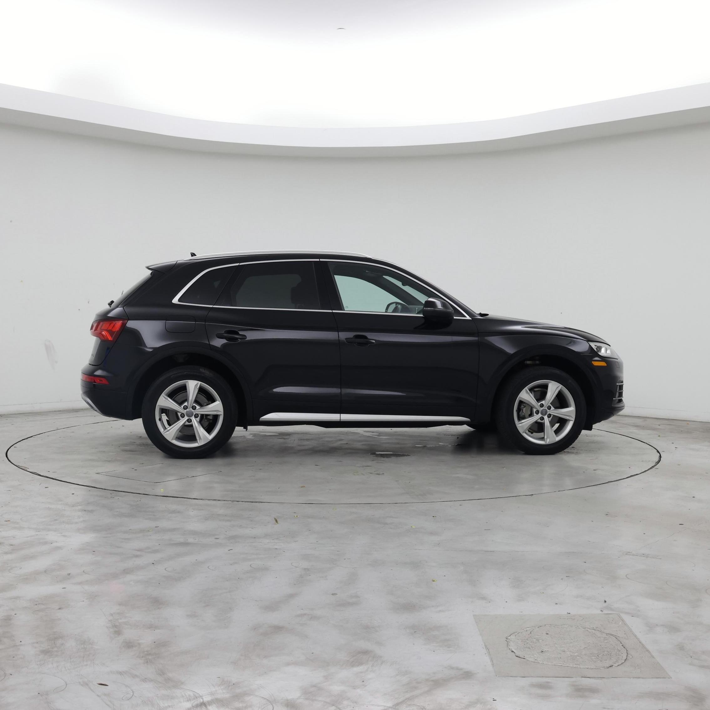 Thumbnail: 2020 Audi Q5 - 7