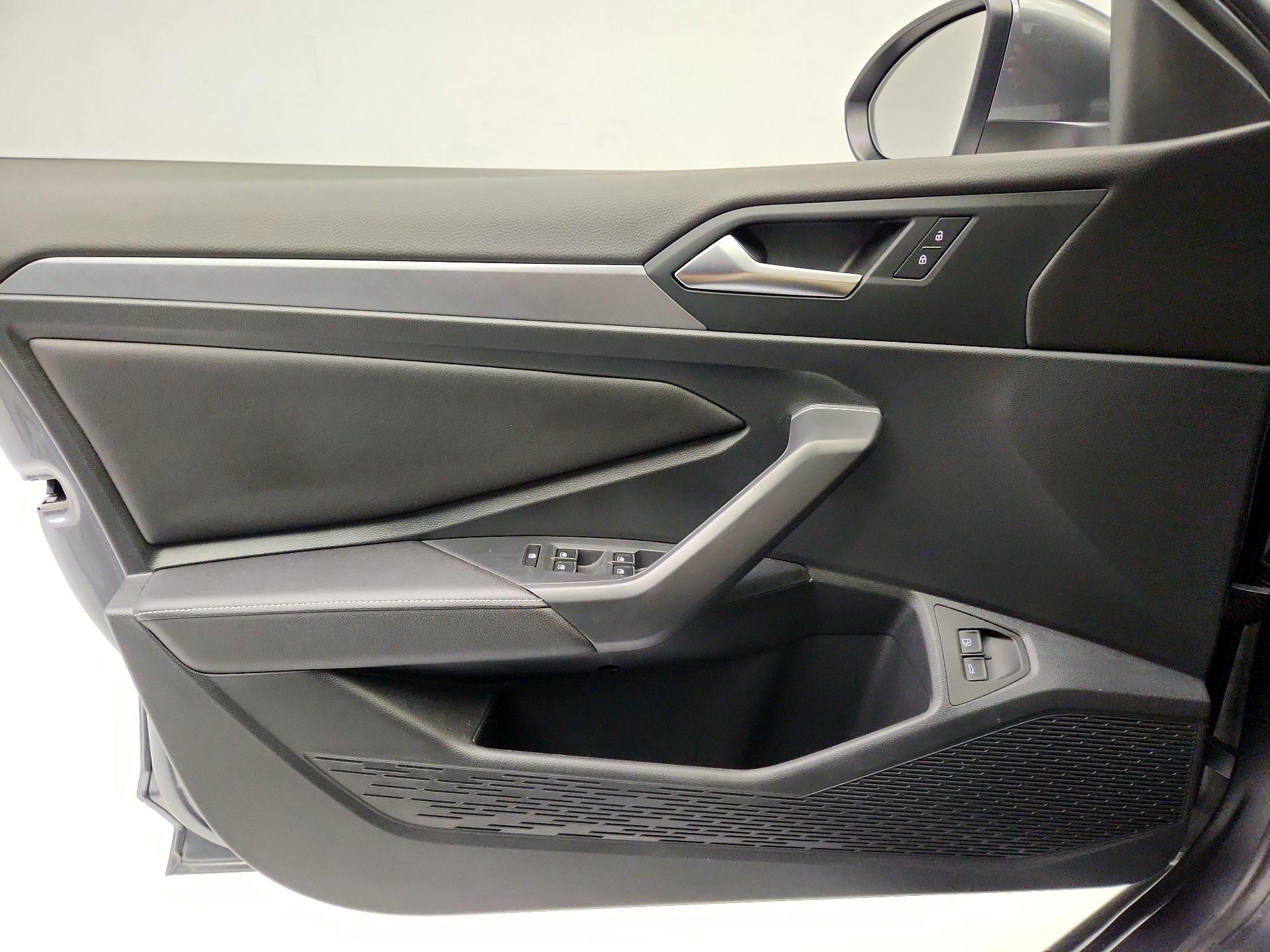 Thumbnail: 2023 Volkswagen Jetta - 12