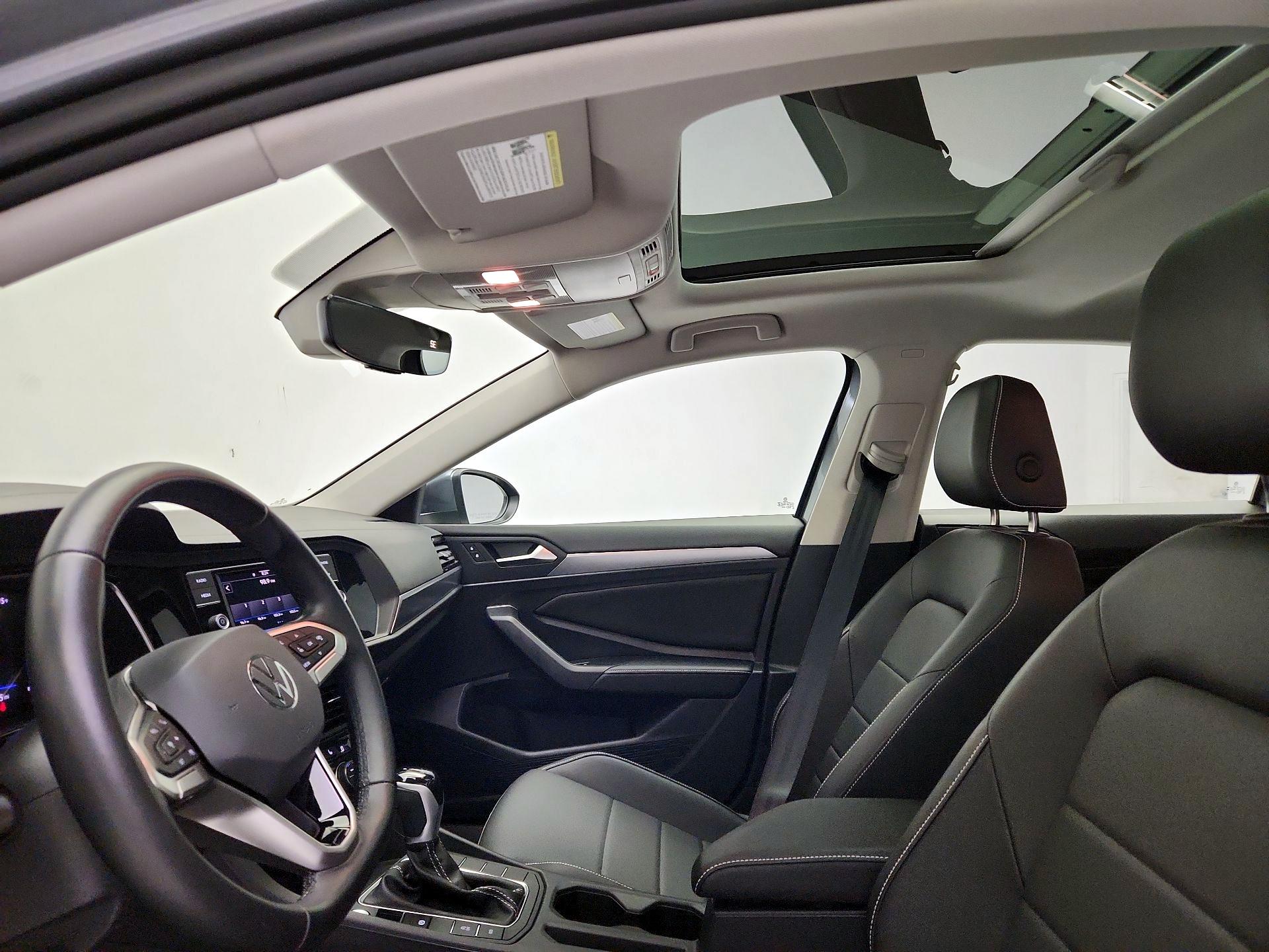 Thumbnail: 2023 Volkswagen Jetta - 19