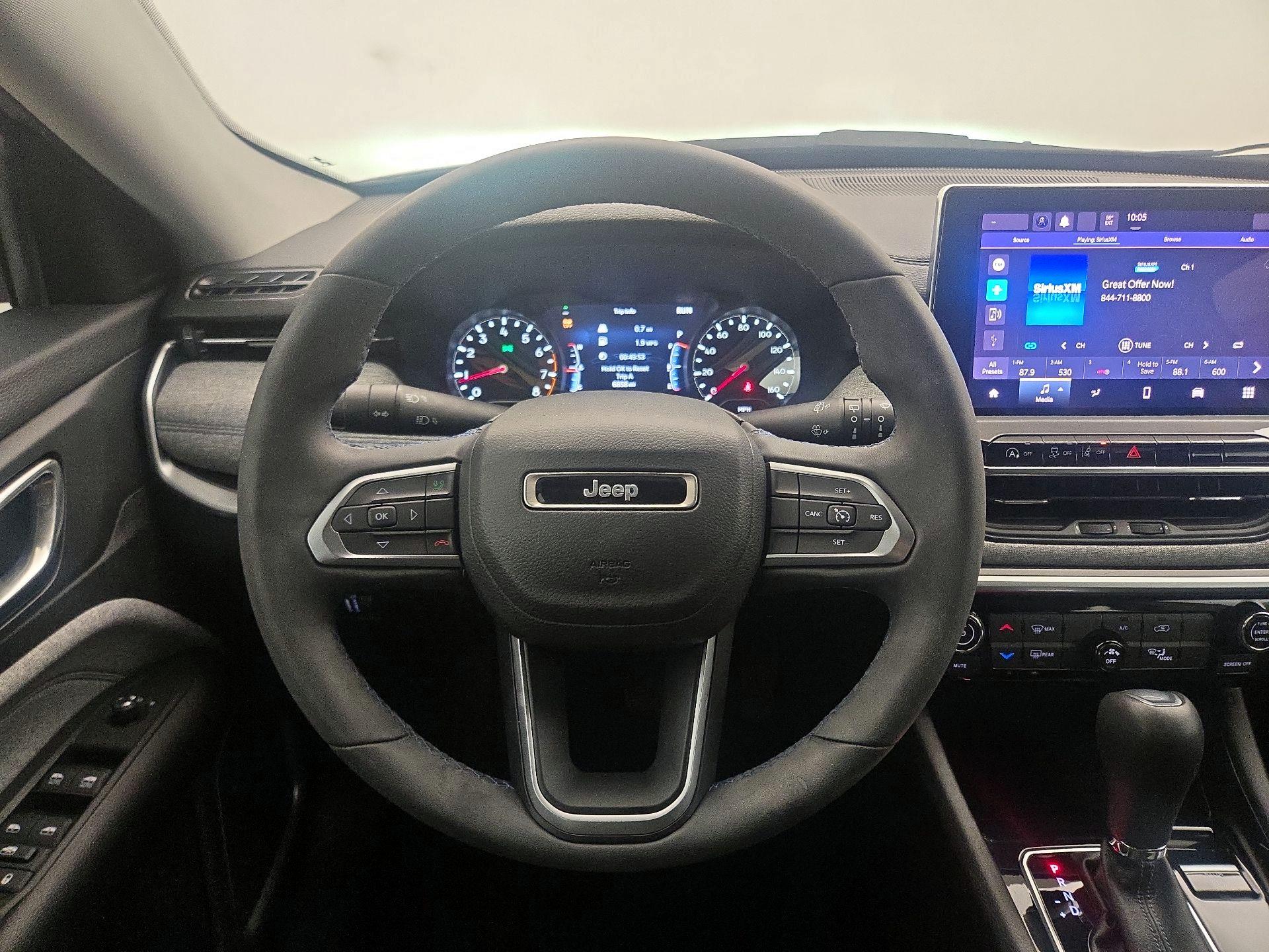 Thumbnail: 2022 Jeep Compass - 10