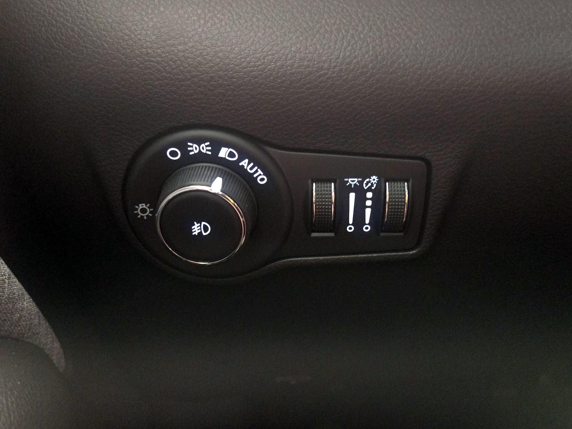 Thumbnail: 2022 Jeep Compass - 13