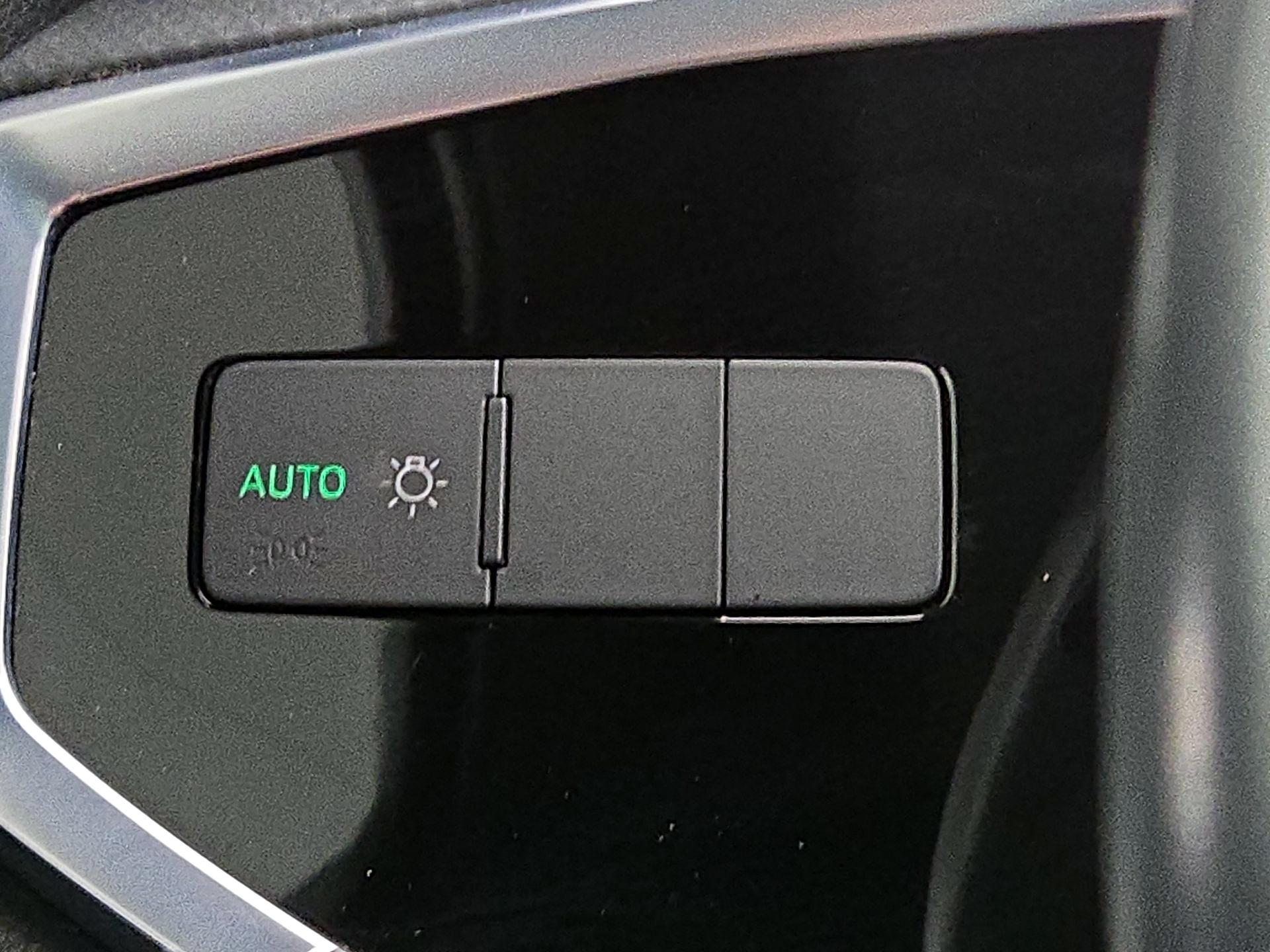 Thumbnail: 2020 Audi Q3 - 13