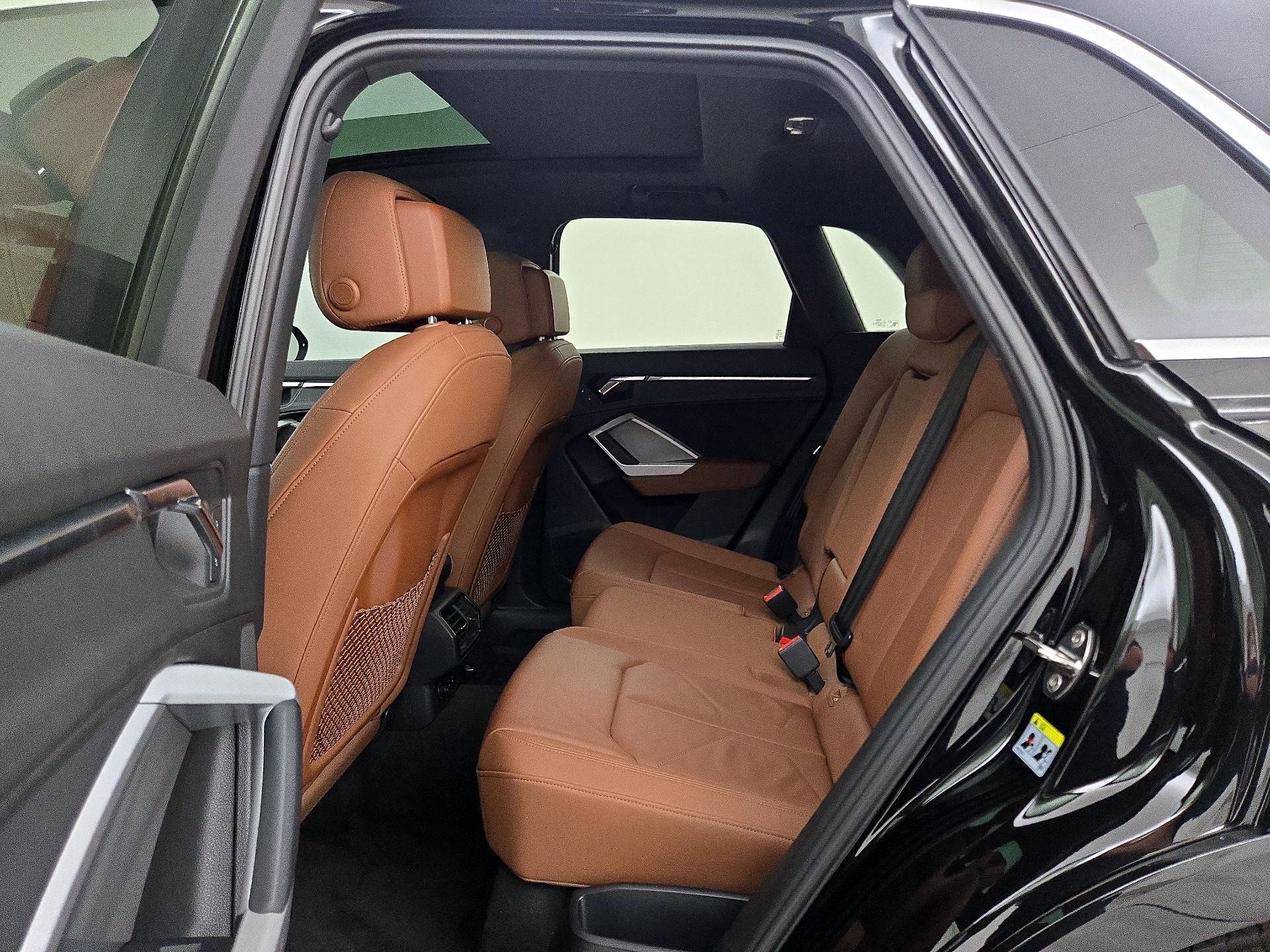 Thumbnail: 2020 Audi Q3 - 20