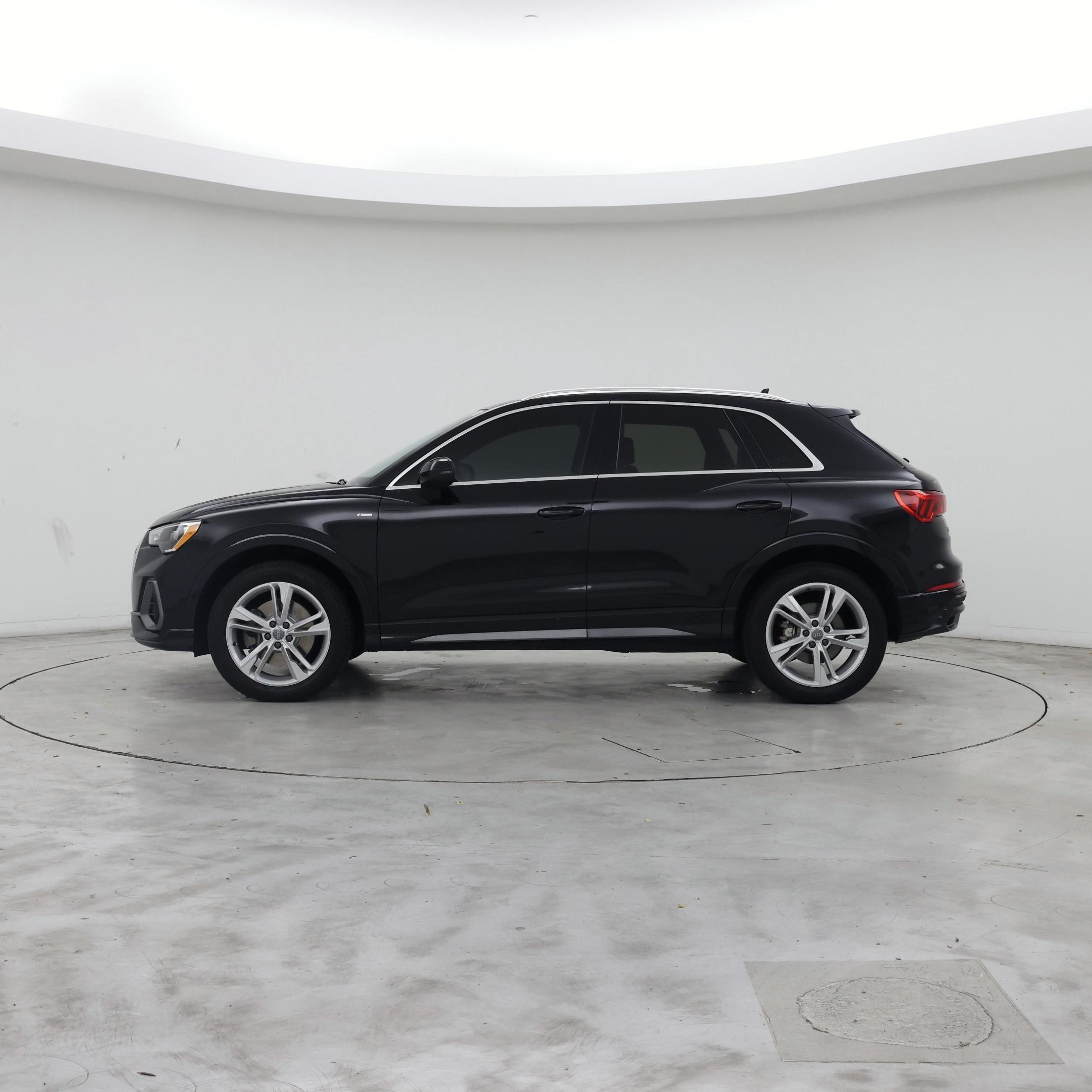 Thumbnail: 2020 Audi Q3 - 3