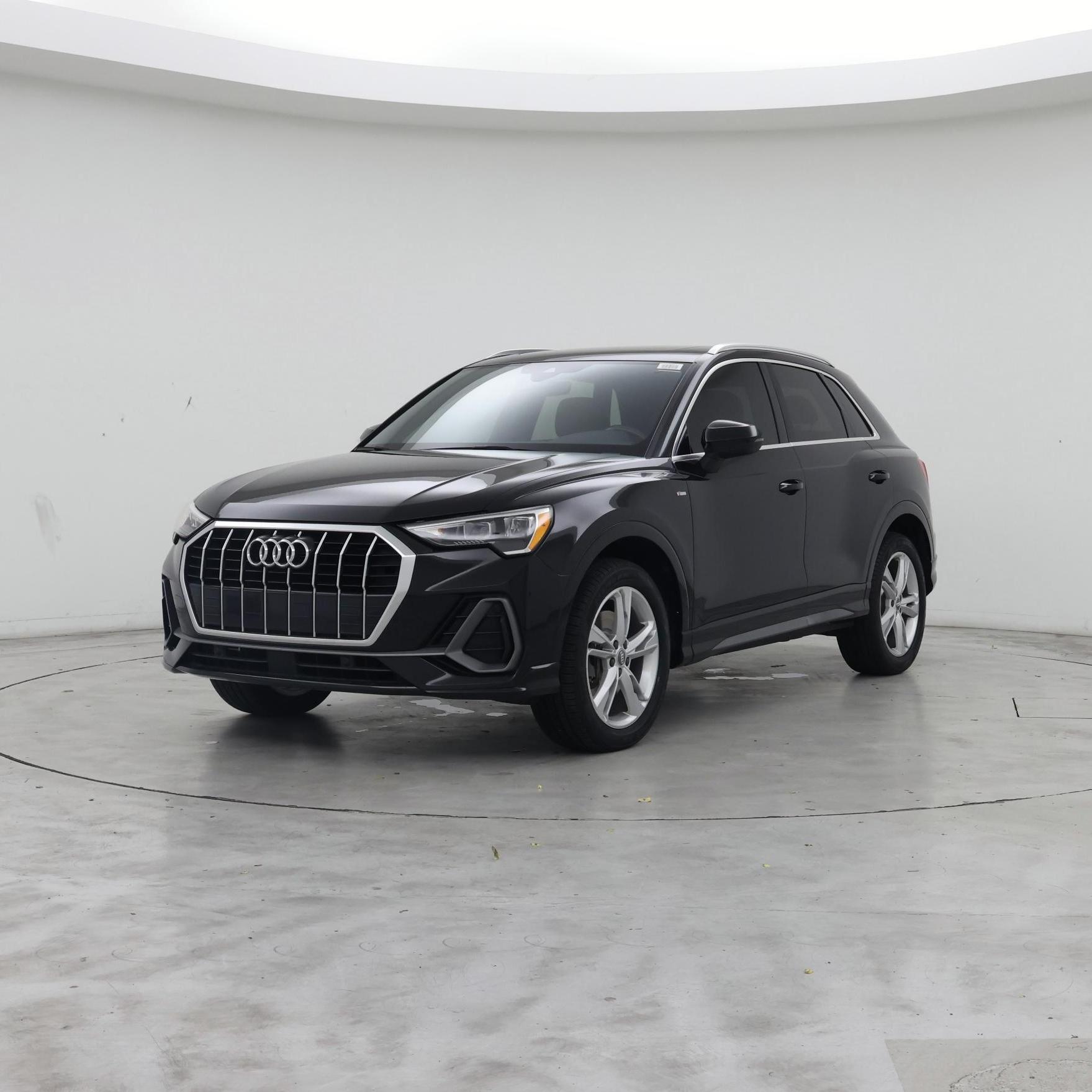 Thumbnail: 2020 Audi Q3 - 4