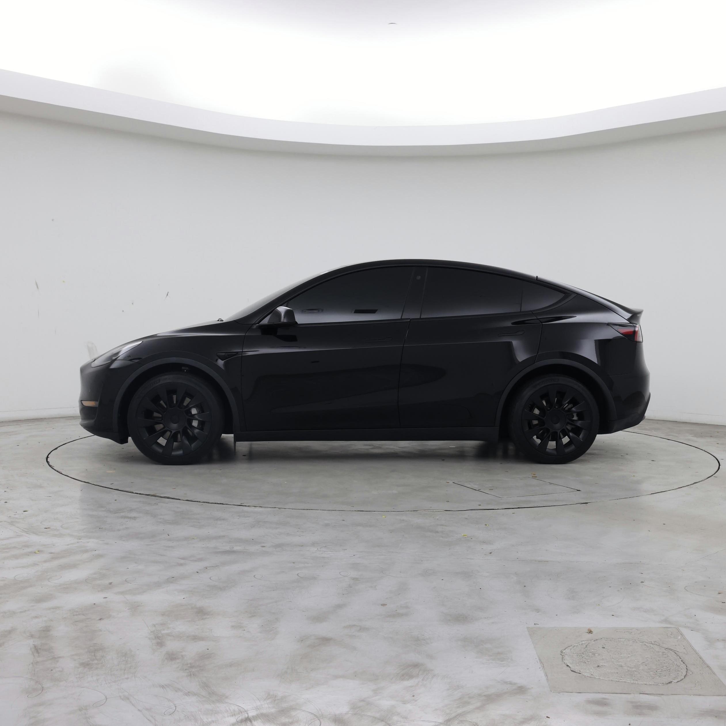 Thumbnail: 2022 Tesla Model Y - 3