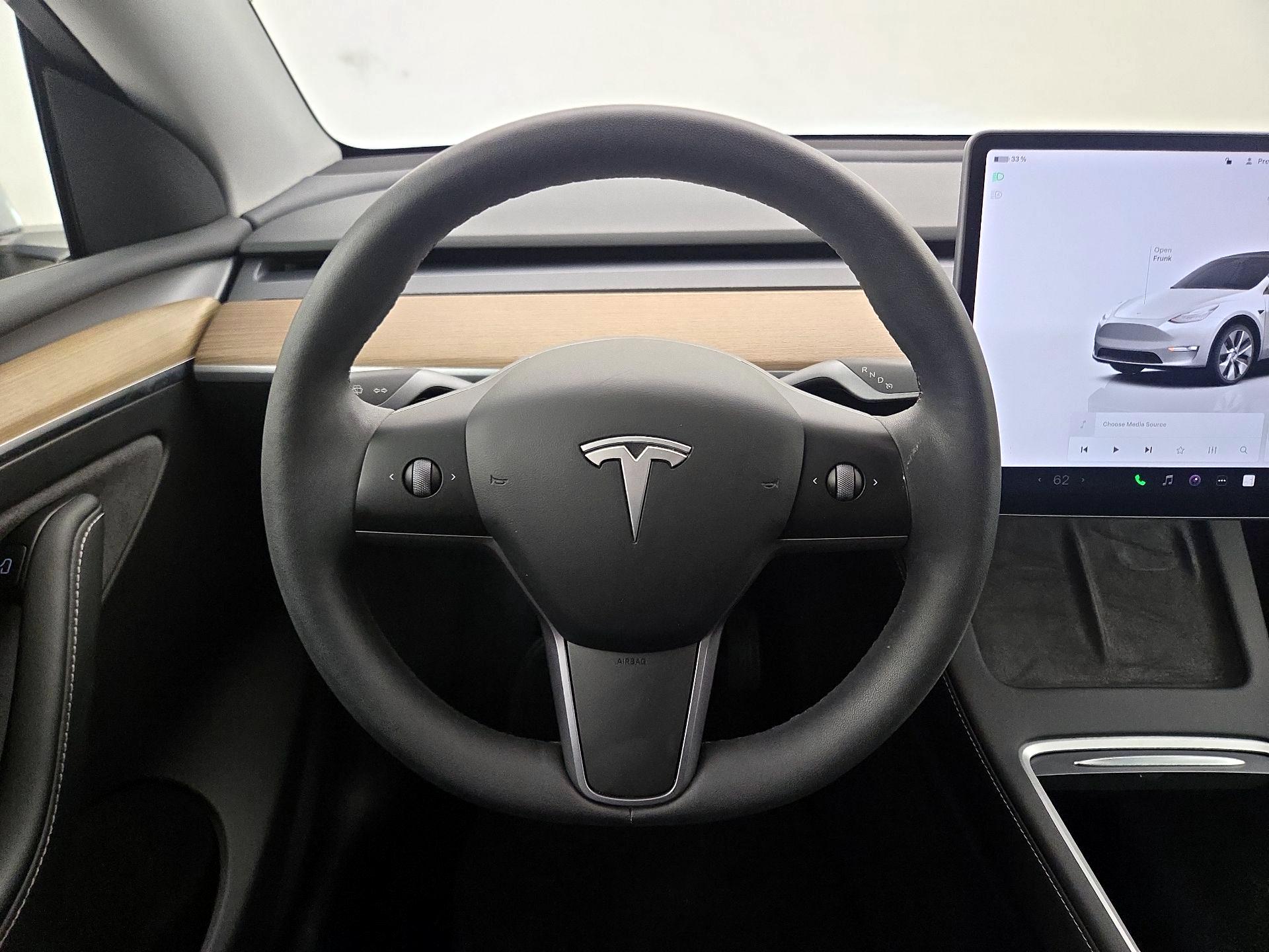 Thumbnail: 2023 Tesla Model Y - 10