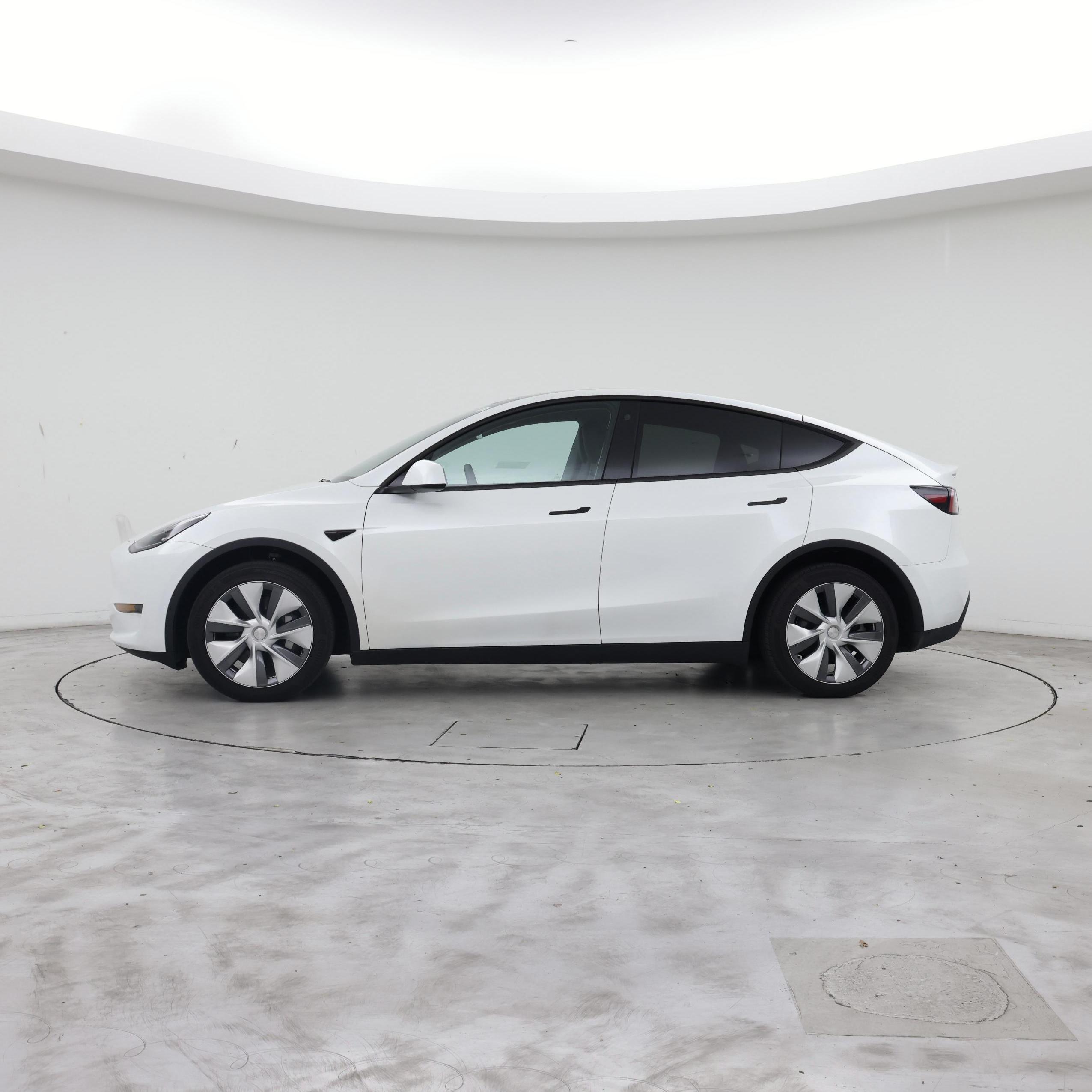 Thumbnail: 2023 Tesla Model Y - 3