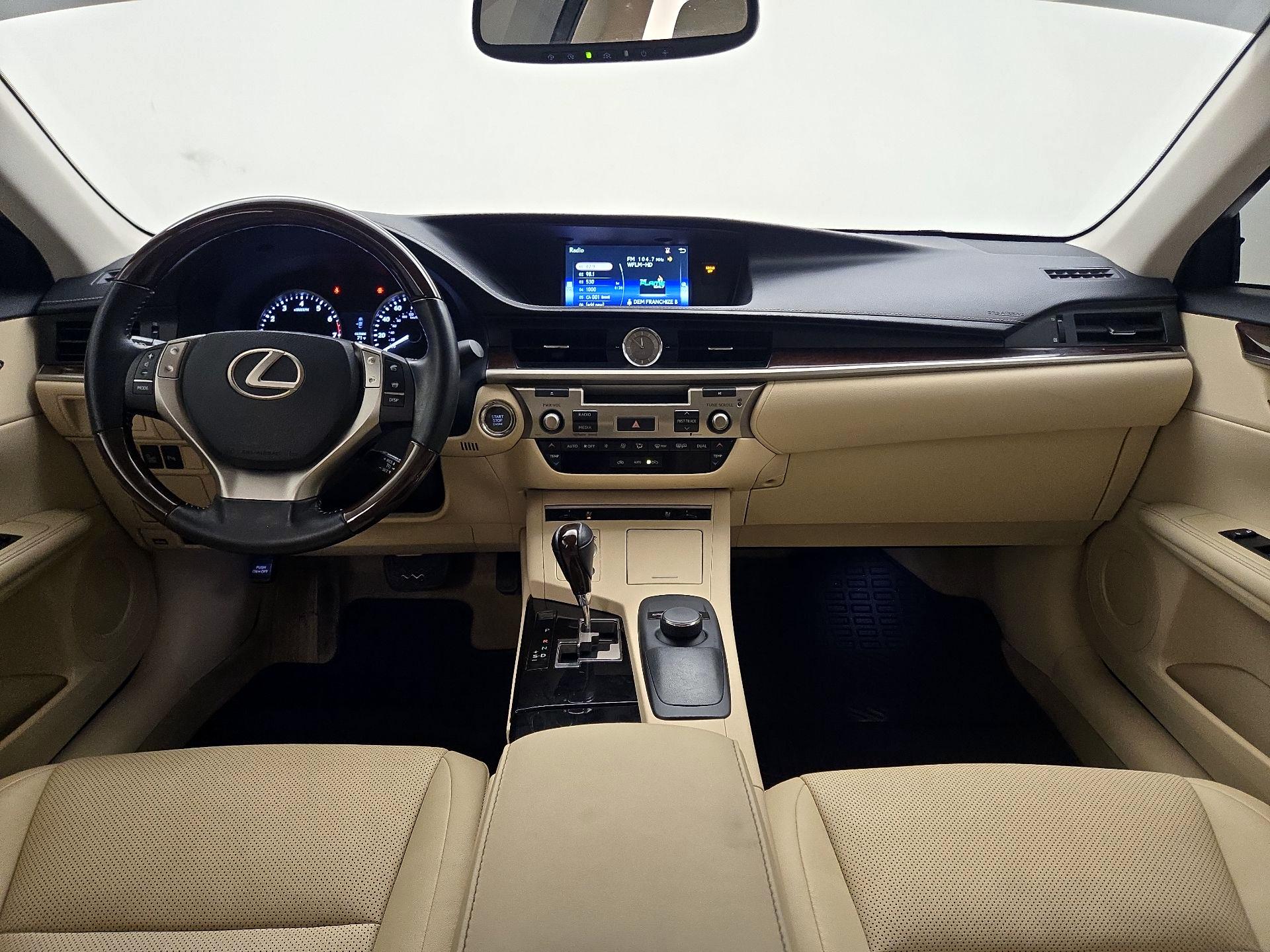 Thumbnail: 2015 Lexus ES - 9