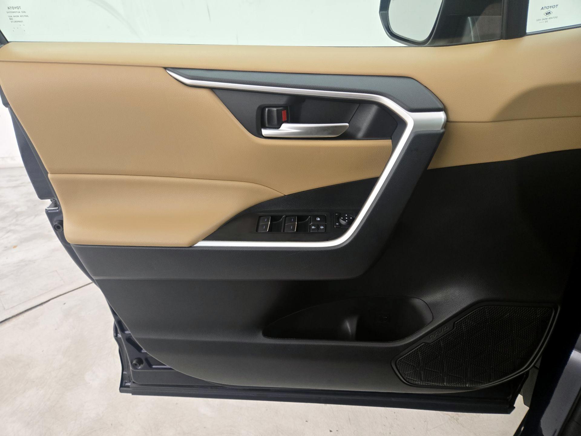 Thumbnail: 2024 Toyota RAV4 - 12