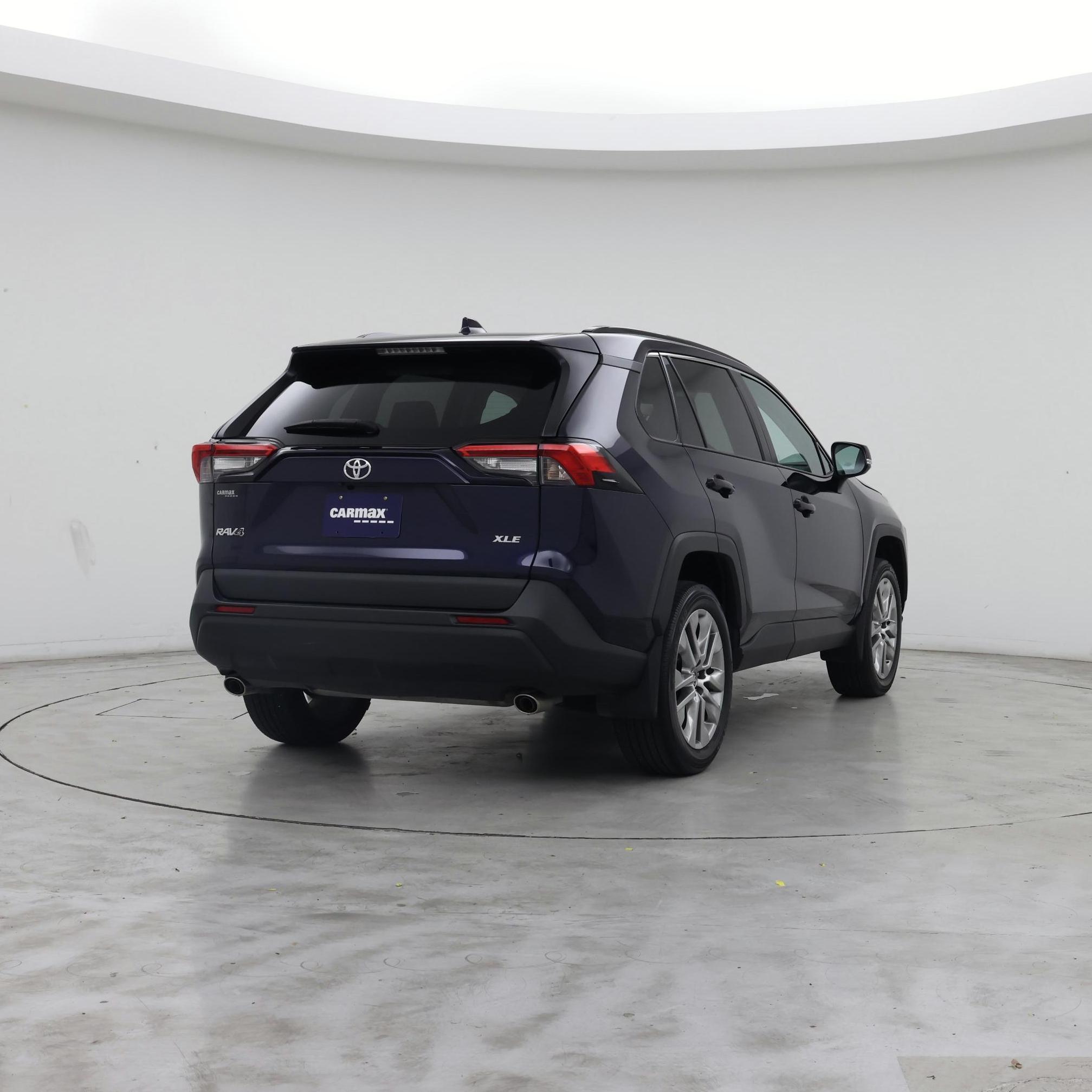 Thumbnail: 2024 Toyota RAV4 - 8